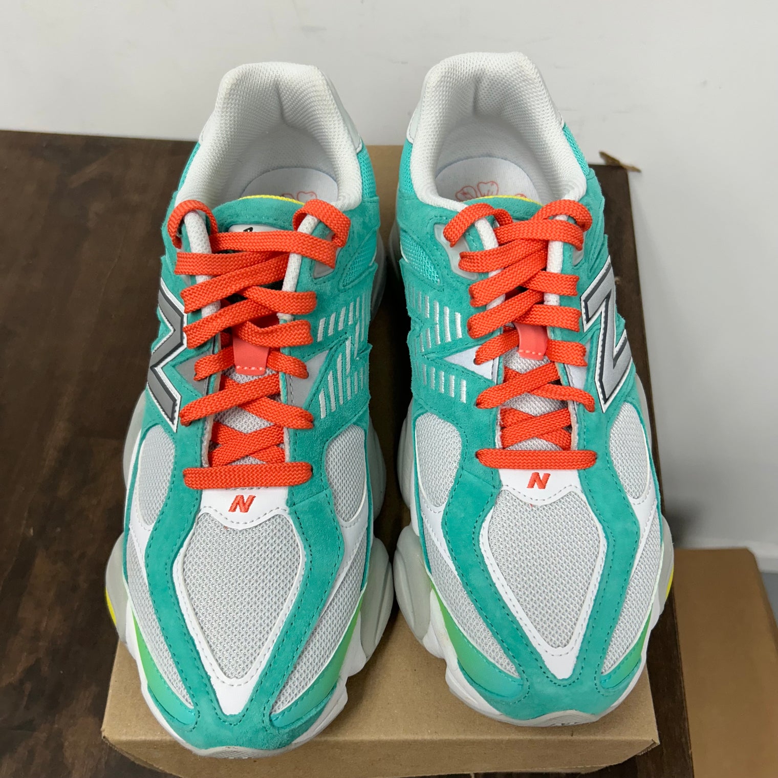 DTLR Cyan Burst New Balance 9060 (USED,No Box)