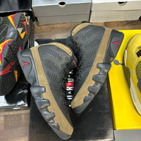Olive Jordan 9 Retro (USED)