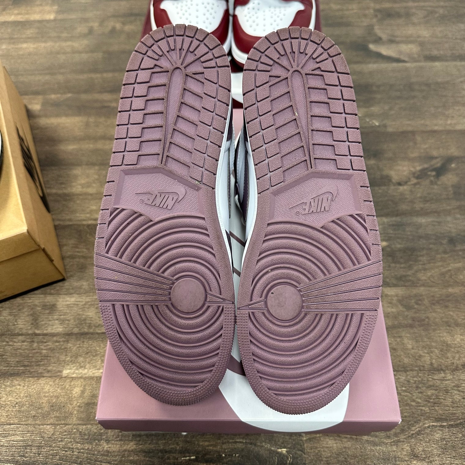 Mauve Jordan 1 High (USED)