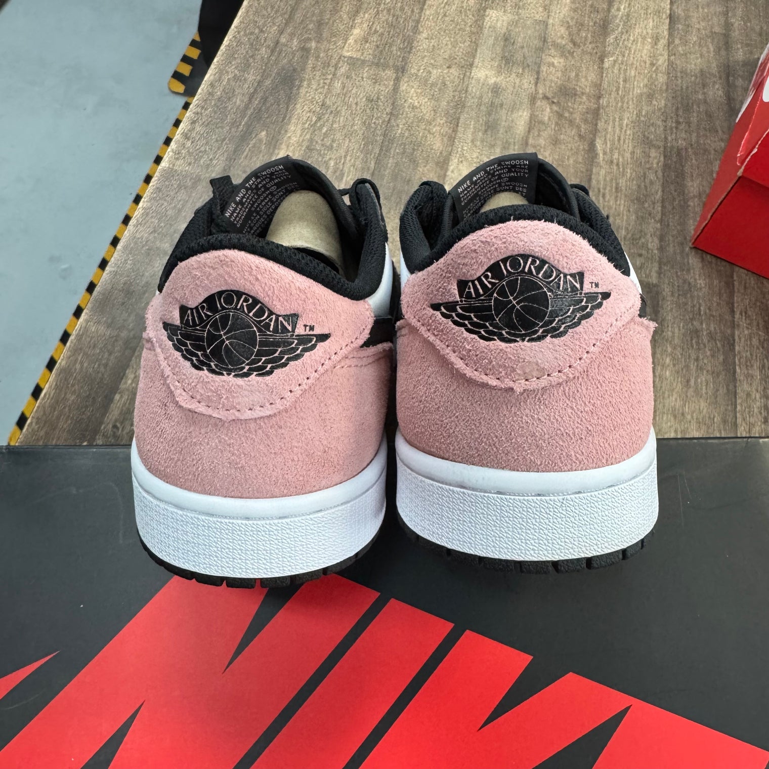 Bleached Coral Jordan 1 Low OG (Like New)
