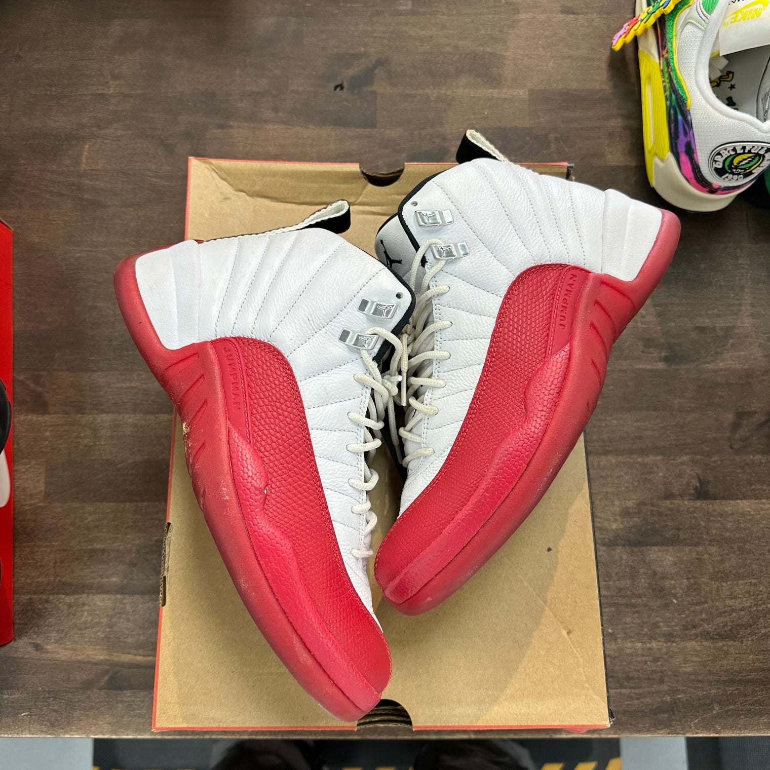 Cherry Jordan 12 Retro (USED)