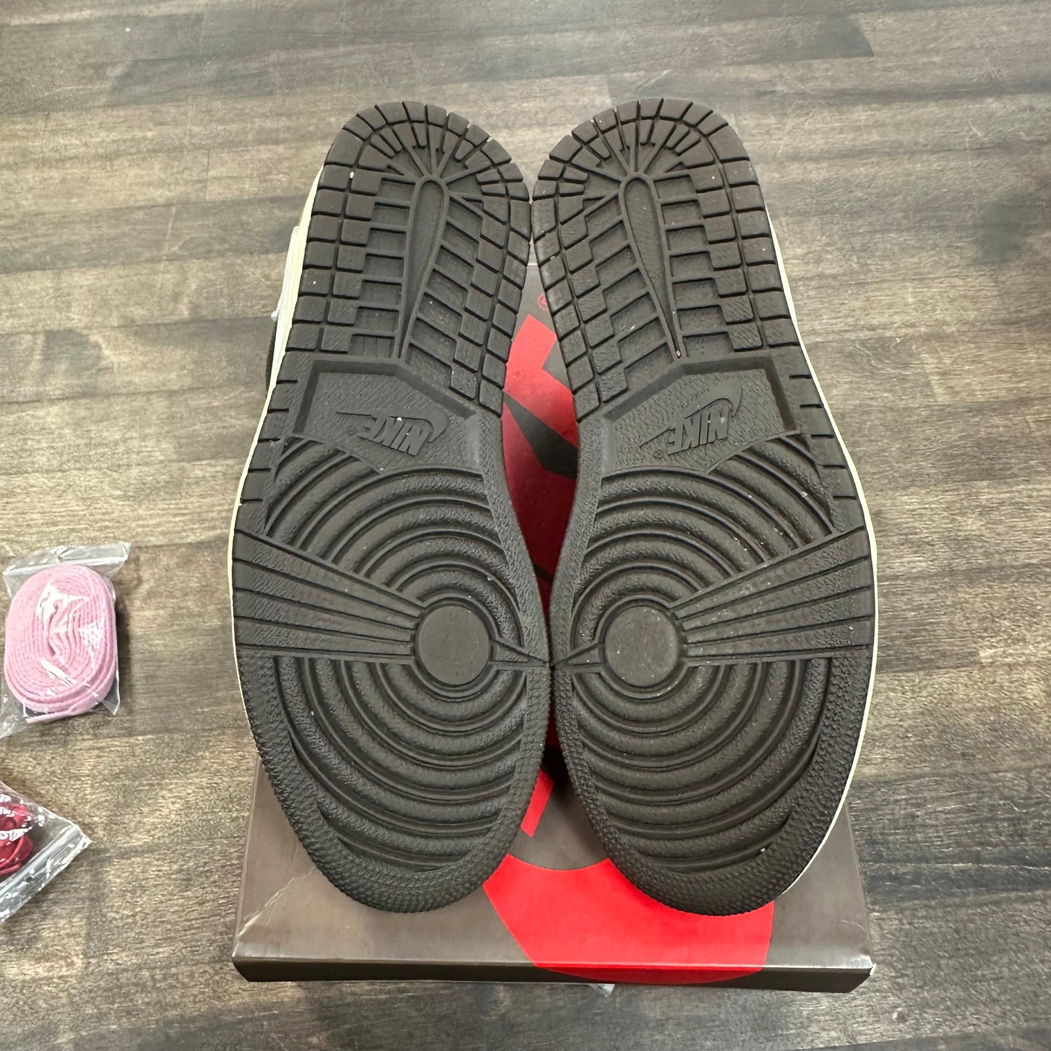 Travis Scott Mocha Jordan 1 Low OG (USED)