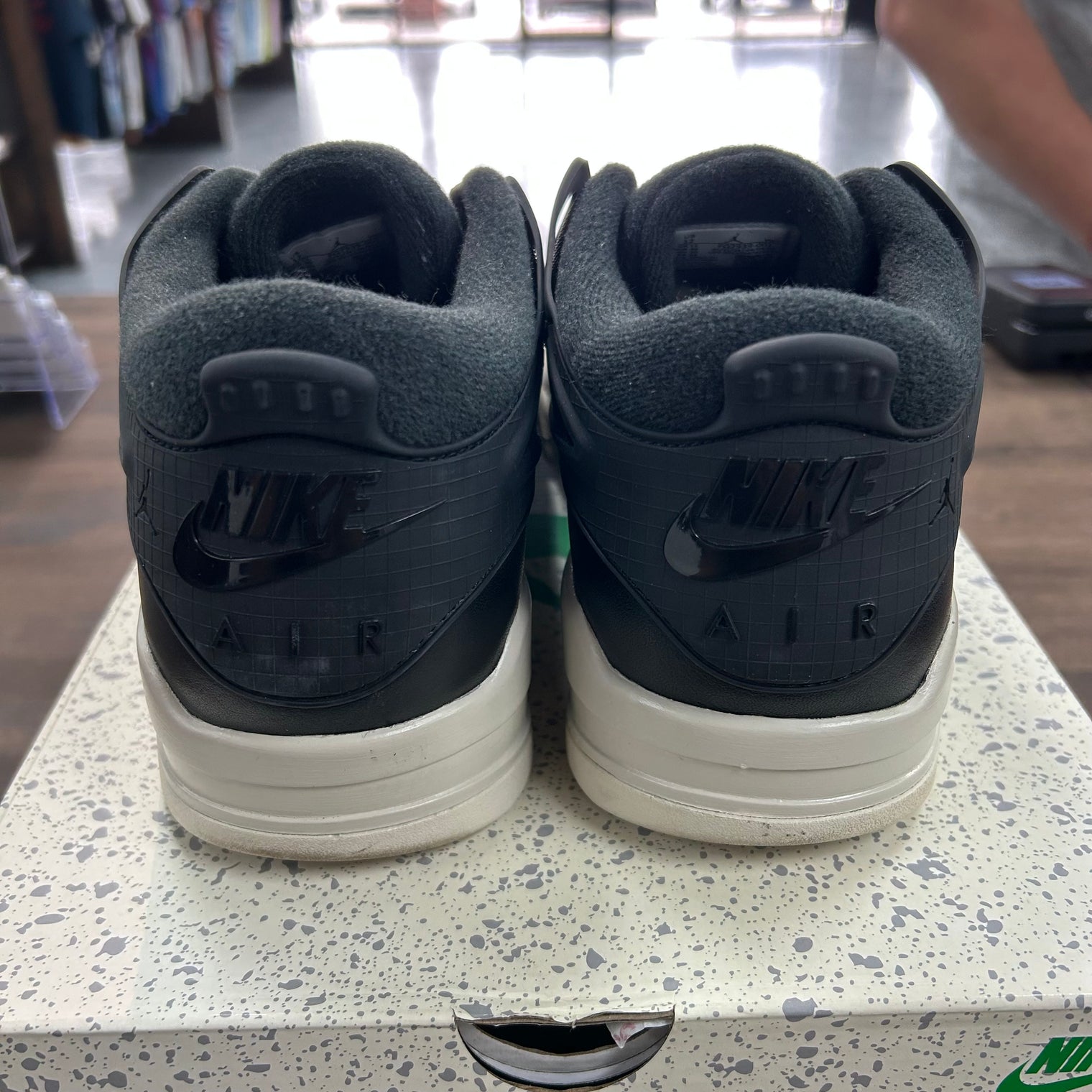 Black Light Bone Jordan 4 RM (USED)