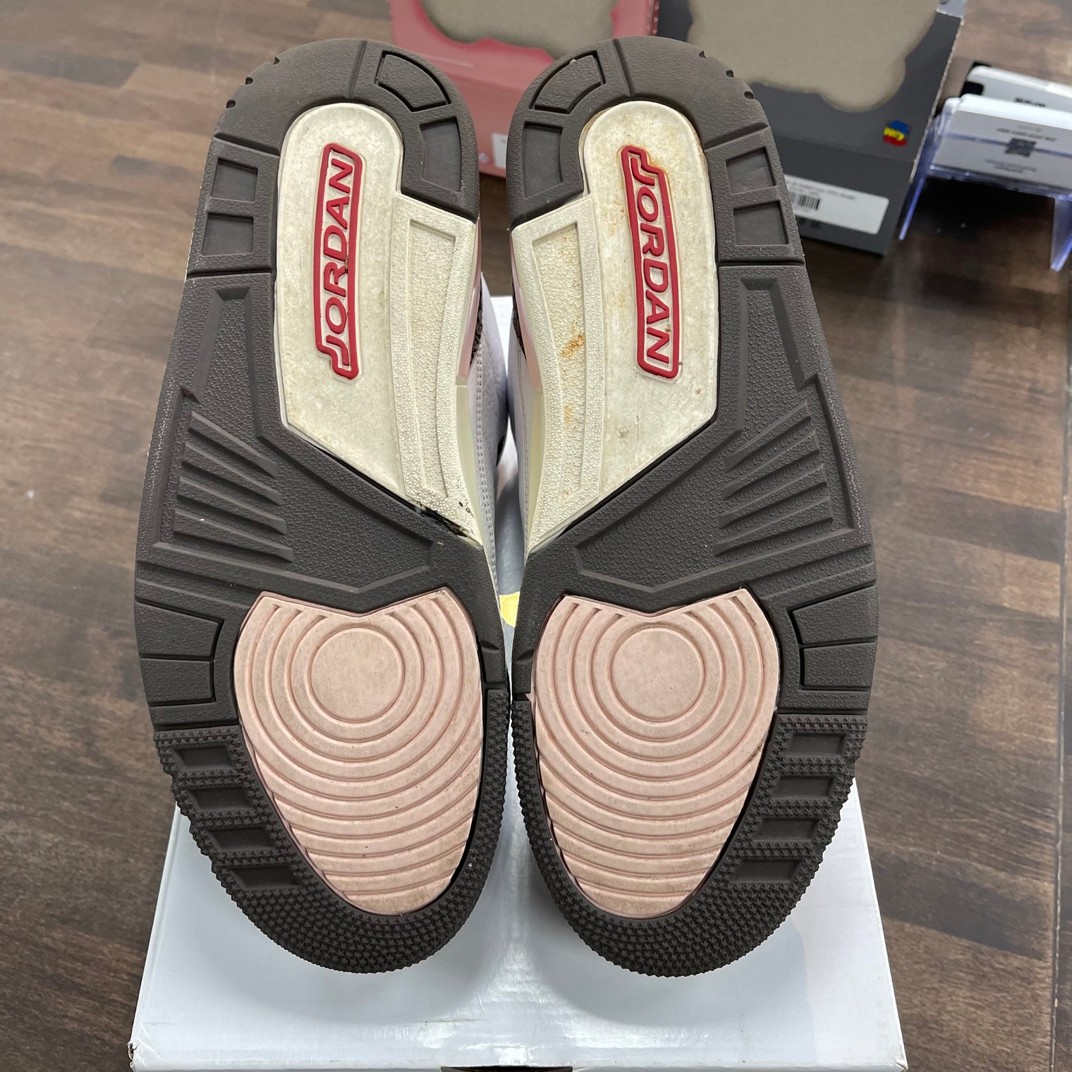 (W) Neapolitan Jordan 3 (USED)