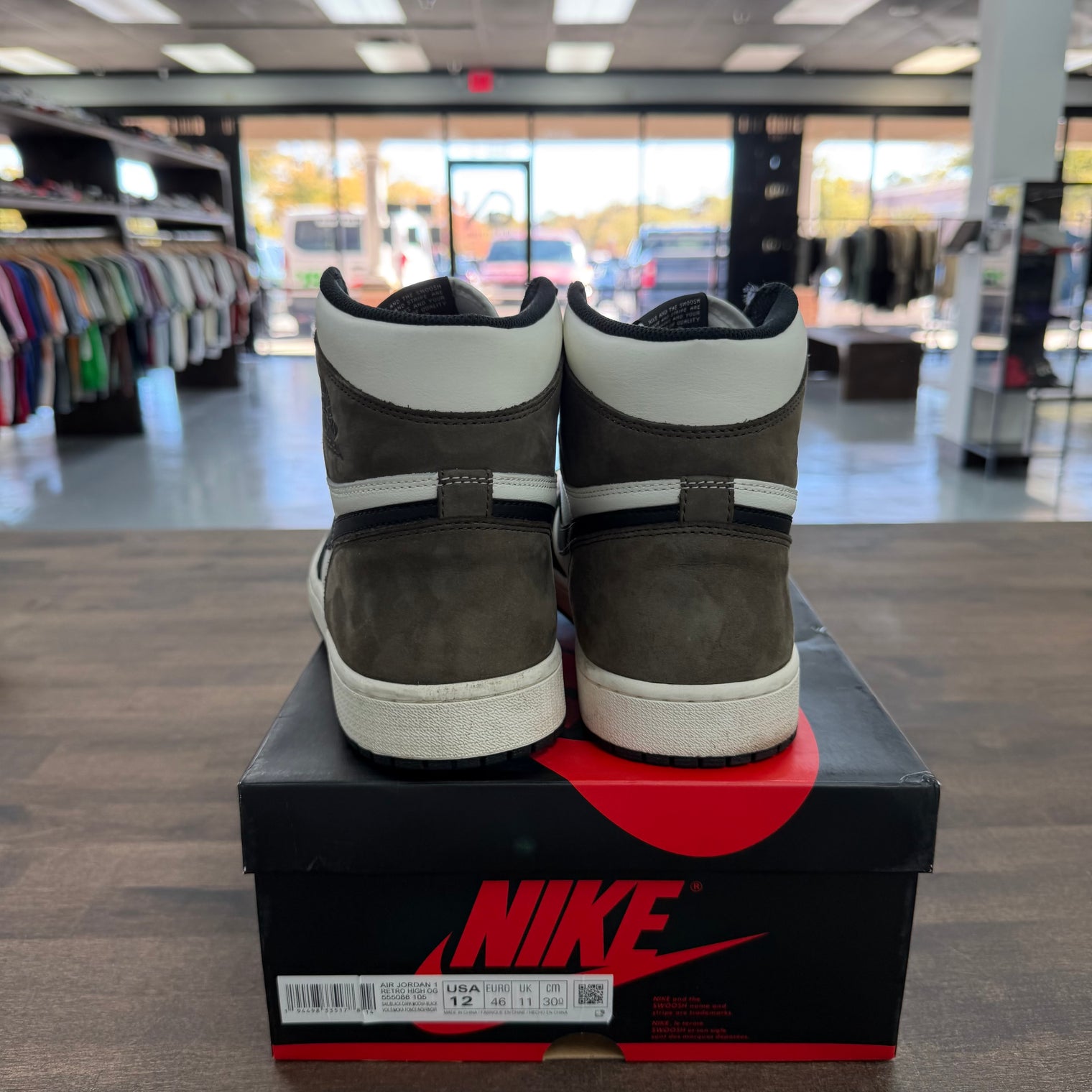 Dark Mocha Jordan 1 High Retro (USED)