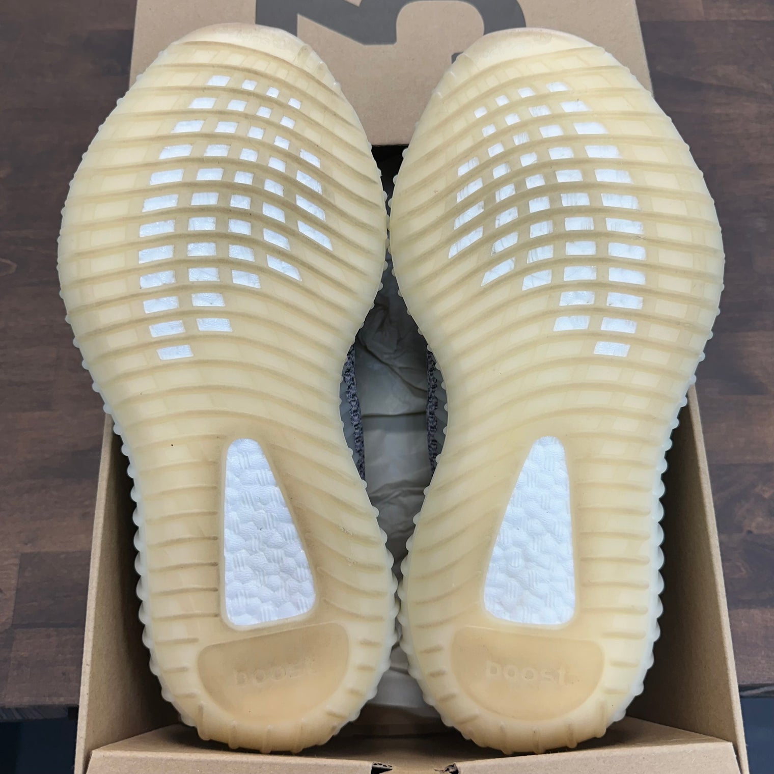 Ash Pearl Yeezy Boost 350 (USED)