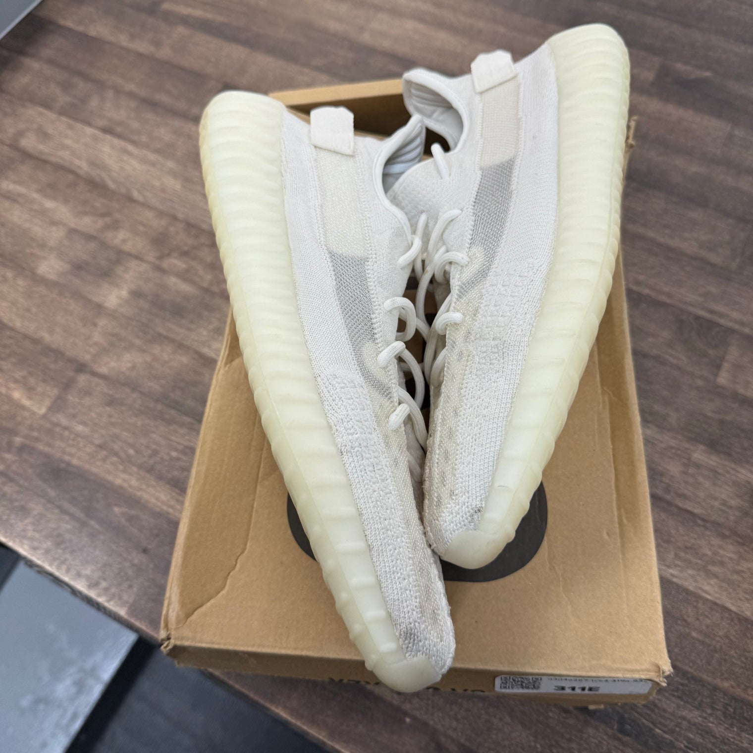Bone Yeezy 350 (USED)