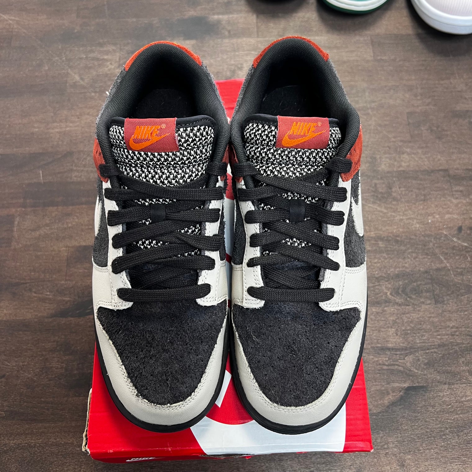 Red Panda Dunk Low (USED)