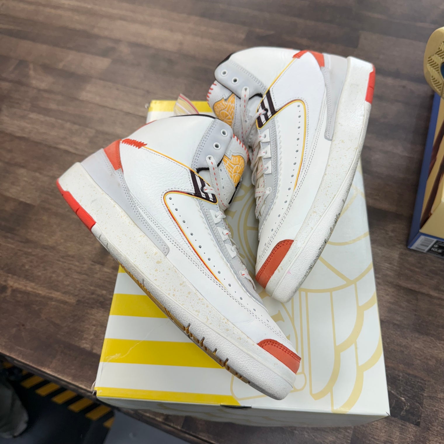 Maison Chateau Rouge Jordan 2 SP (USED)