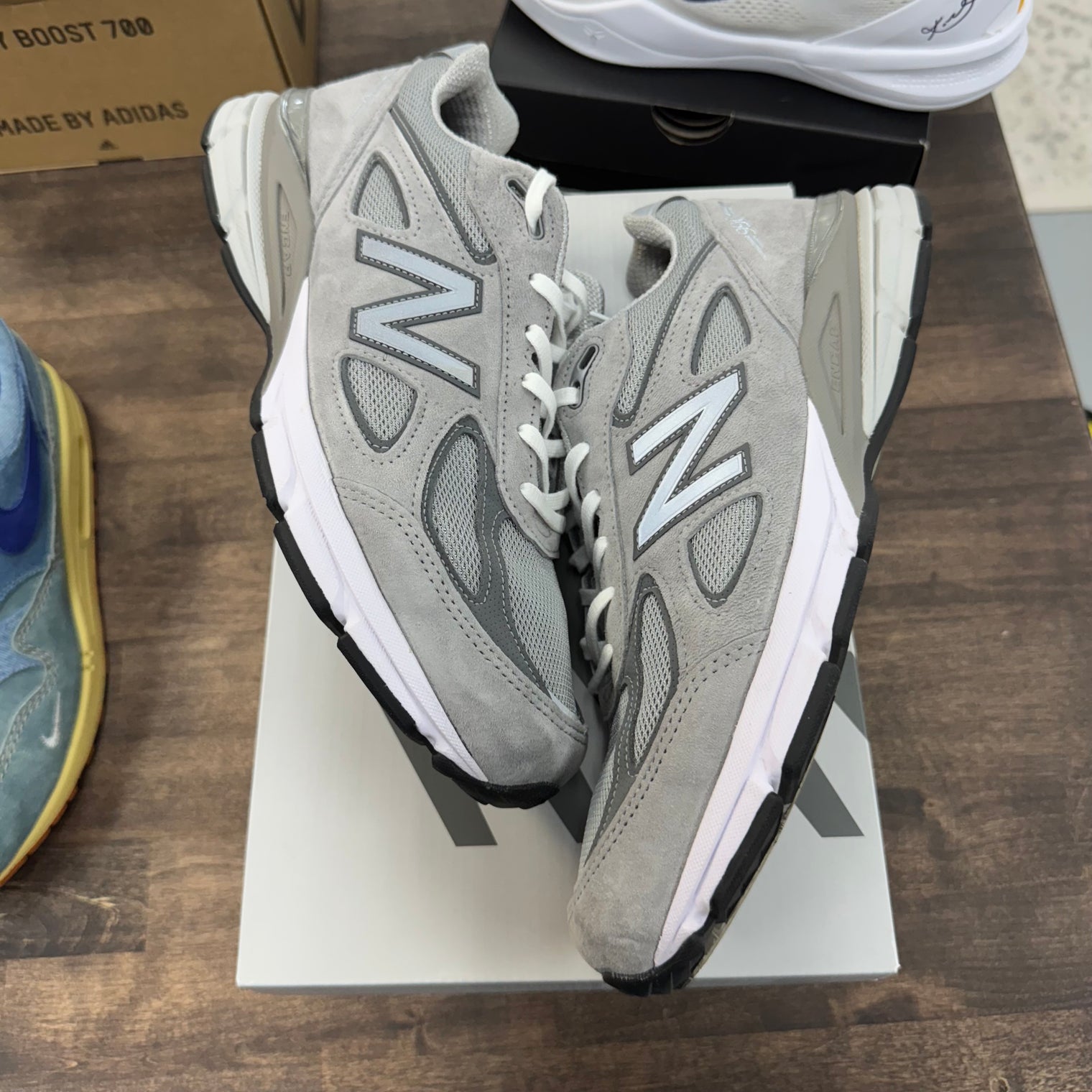 MiUSA Grey Silver New Balance 990v4 (USED)