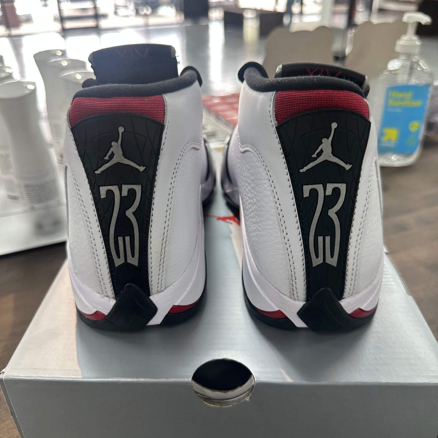 Black Toe Jordan 14 (Lightly Worn)