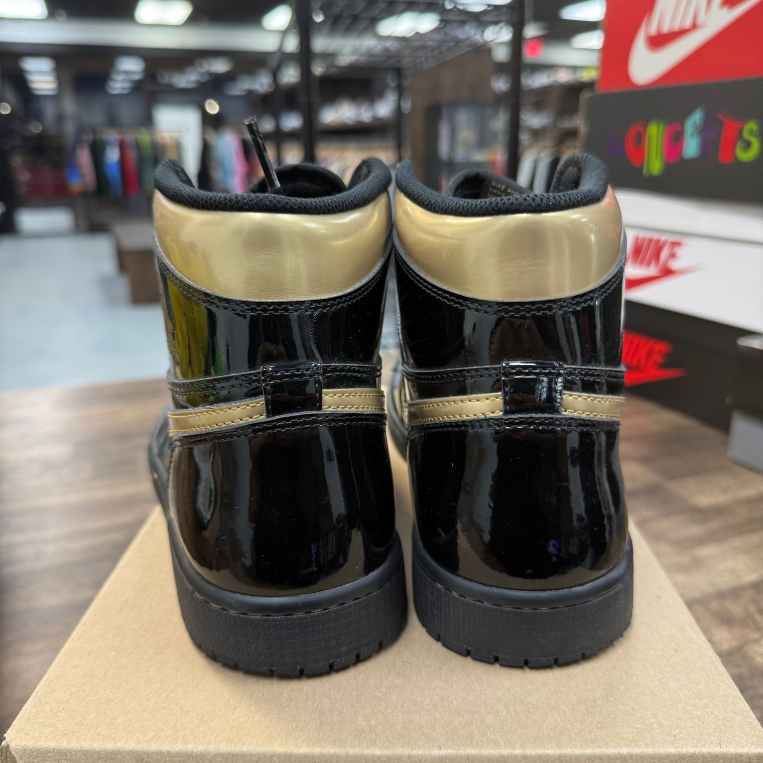 Black Metallic Jordan 1 High (2020) (USED, No Insoles, No Box)