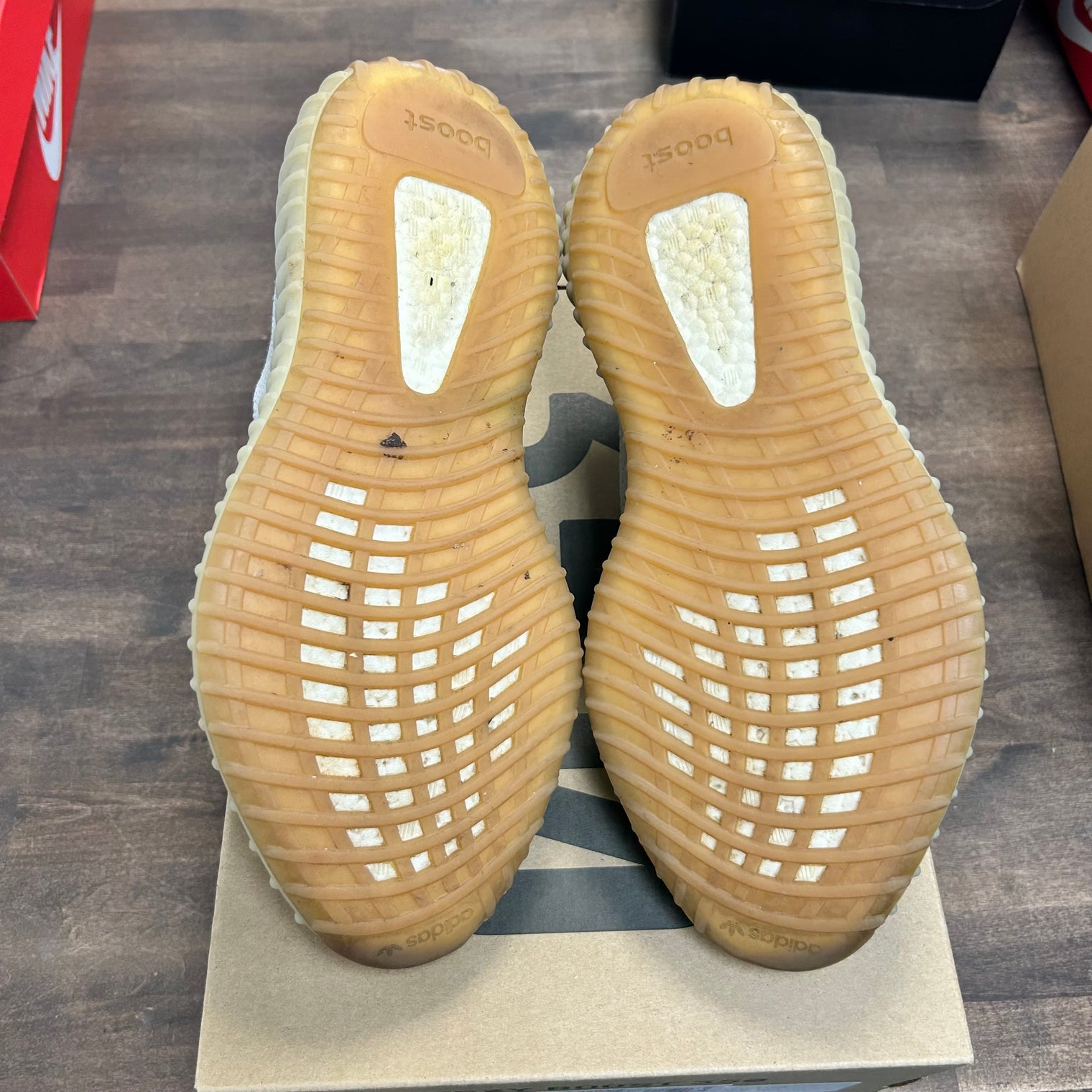 Sesame Yeezy 350 (USED)