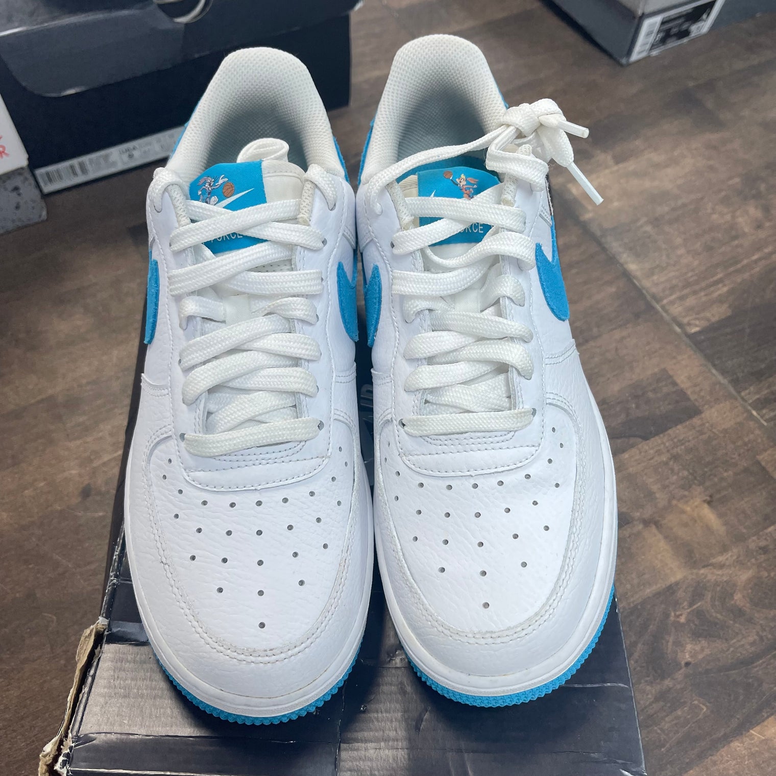 Looney Tunes Nike Air Force 1 Low (USED)