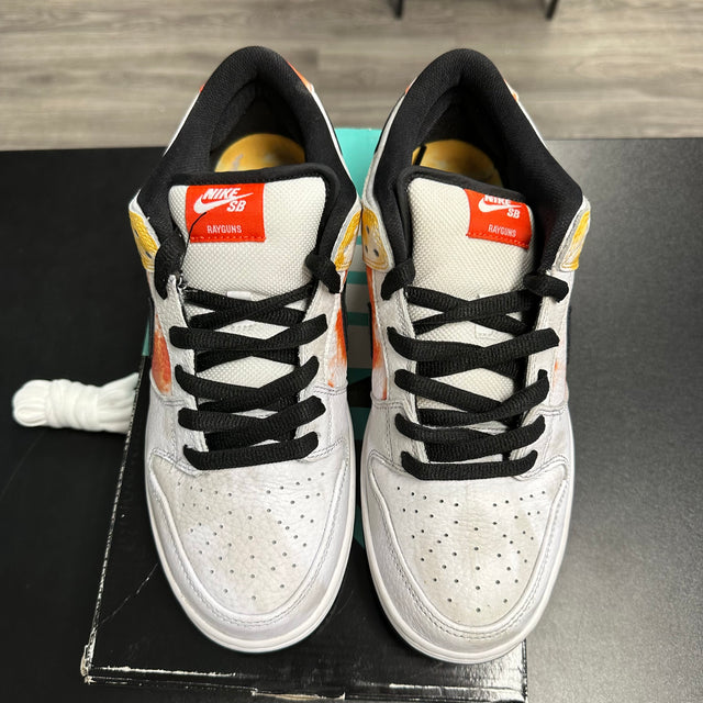 Raygun Tie-Dye White Nike SB Dunk Low (USED)