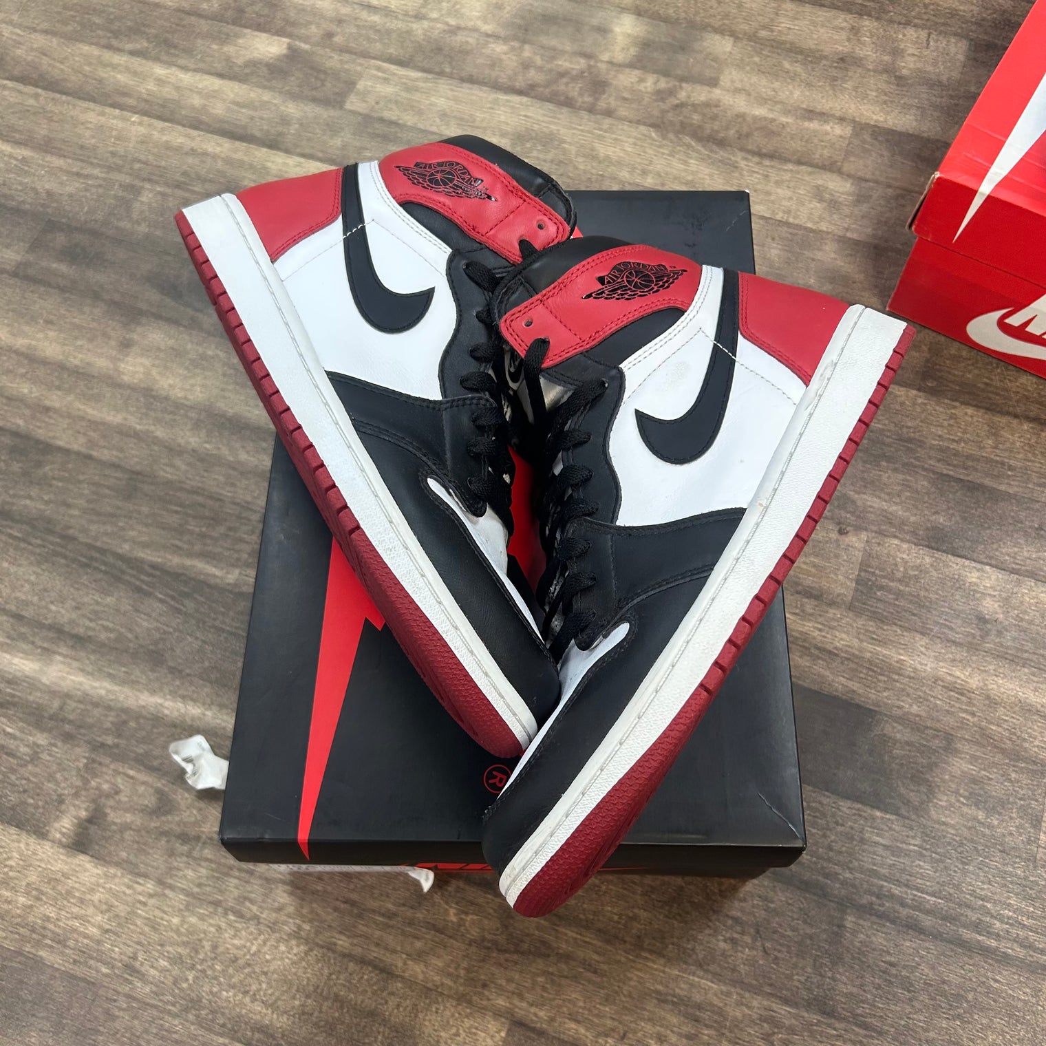 Jordan 1 Retro Black Toe (2016) (US 10.5) (Lightly Worn)