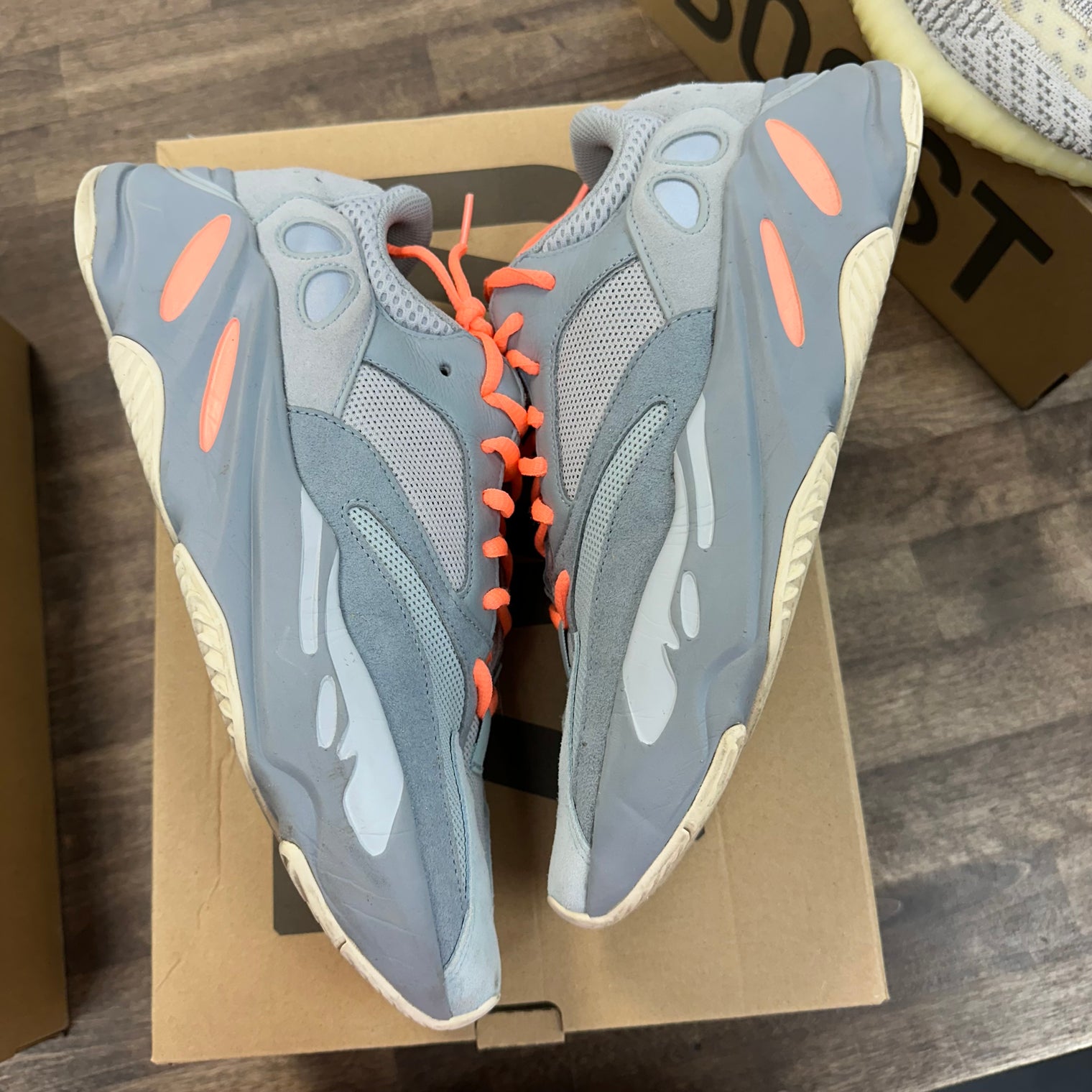 Inertia Yeezy 700 V2 (USED, Replacement Box)