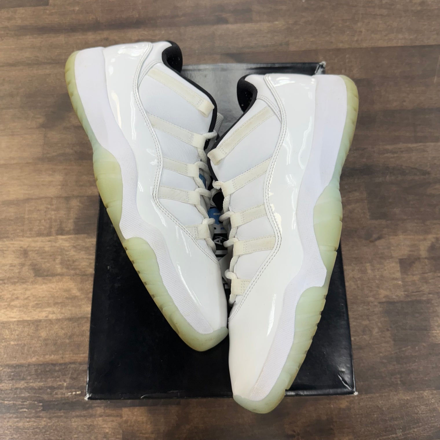 Legend Blue Jordan 11 Low (USED)