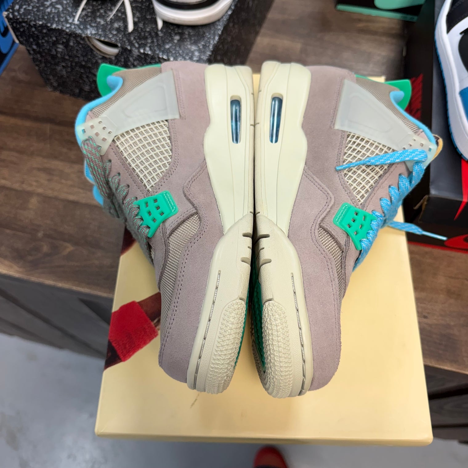 Jordan 4 Retro SP 30th Anniversary Union Taupe Haze (US 8) (USED)