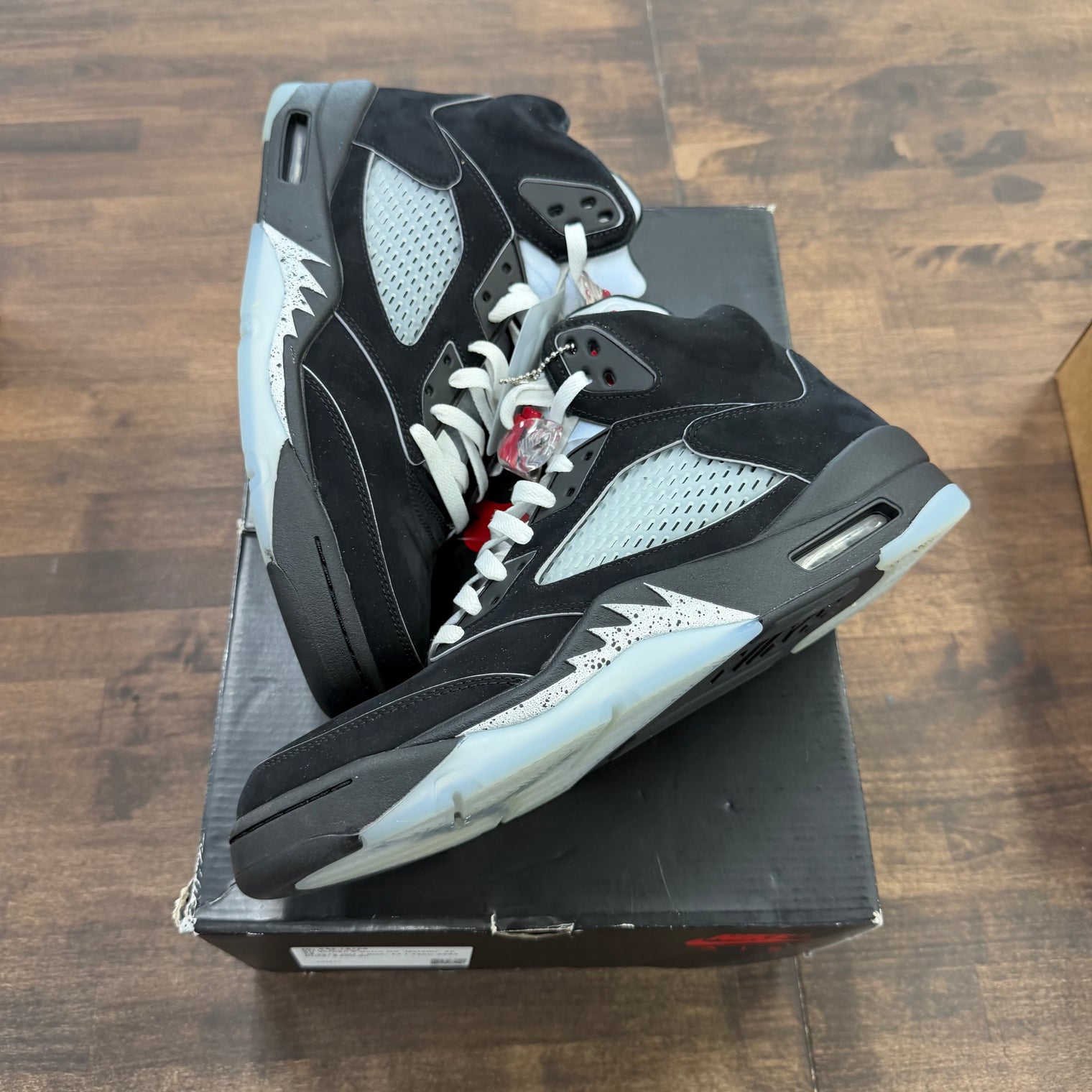 Black Metallic Jordan 5 (2025) (USED)