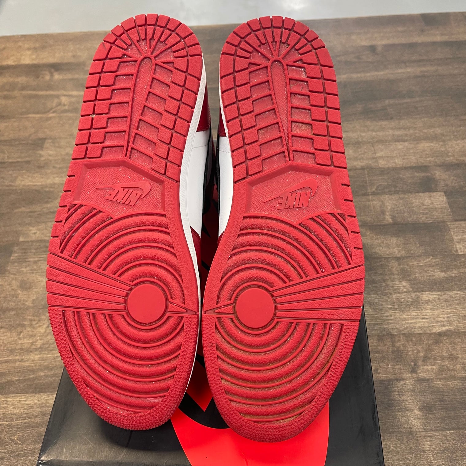 Homage to Home Jordan 1 High (USED)