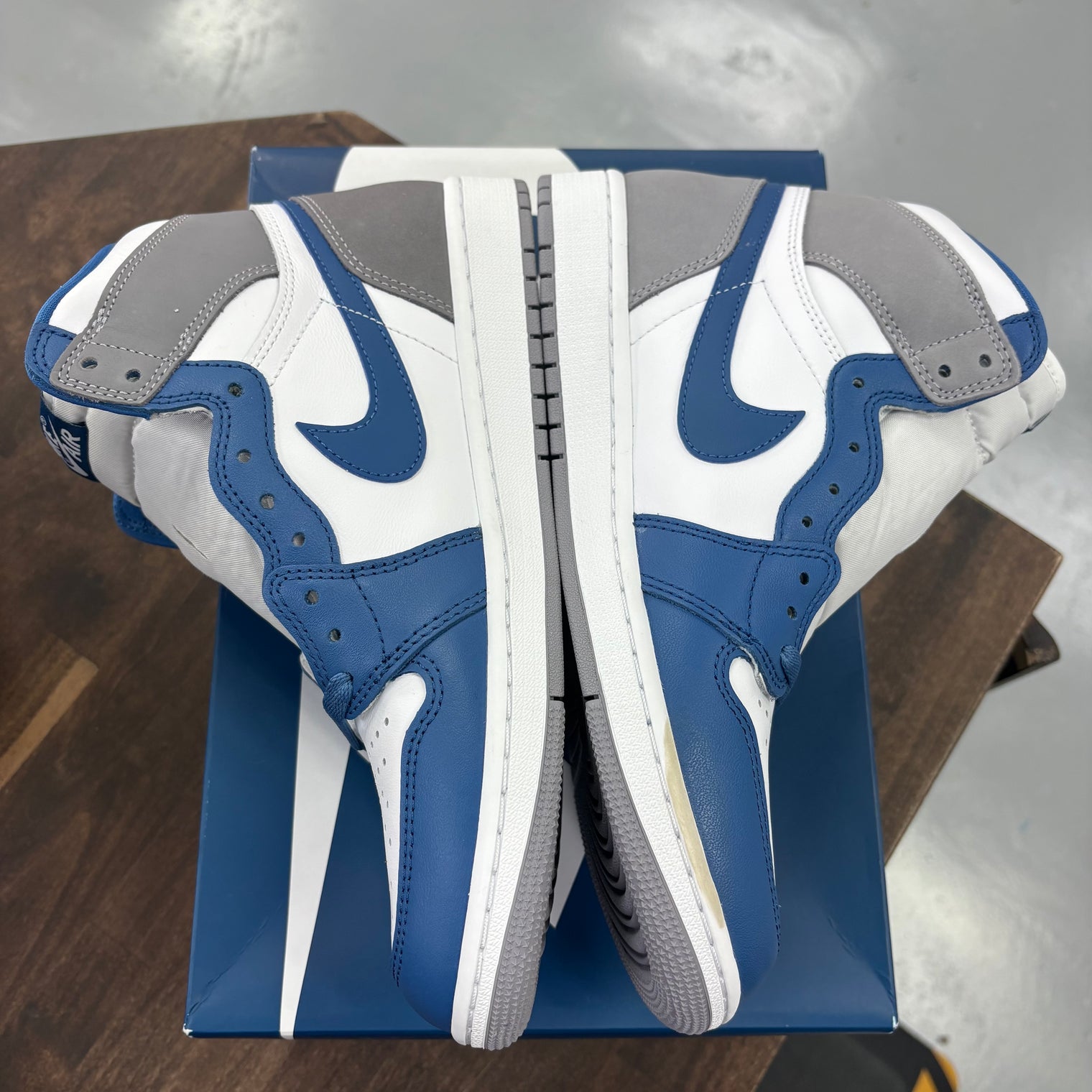 True Blue Jordan 1 High (USED)