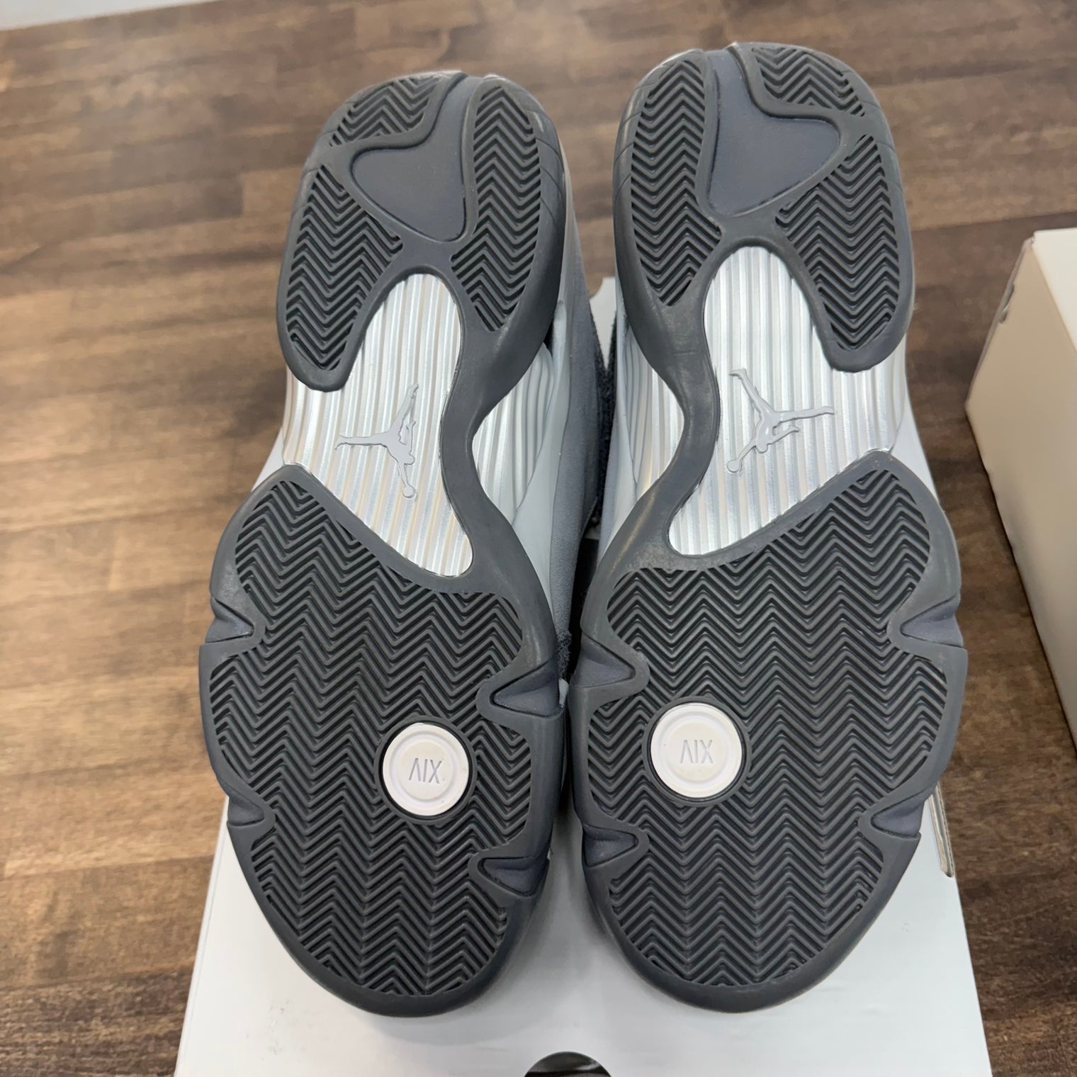 Flint Grey Jordan 14 (USED)