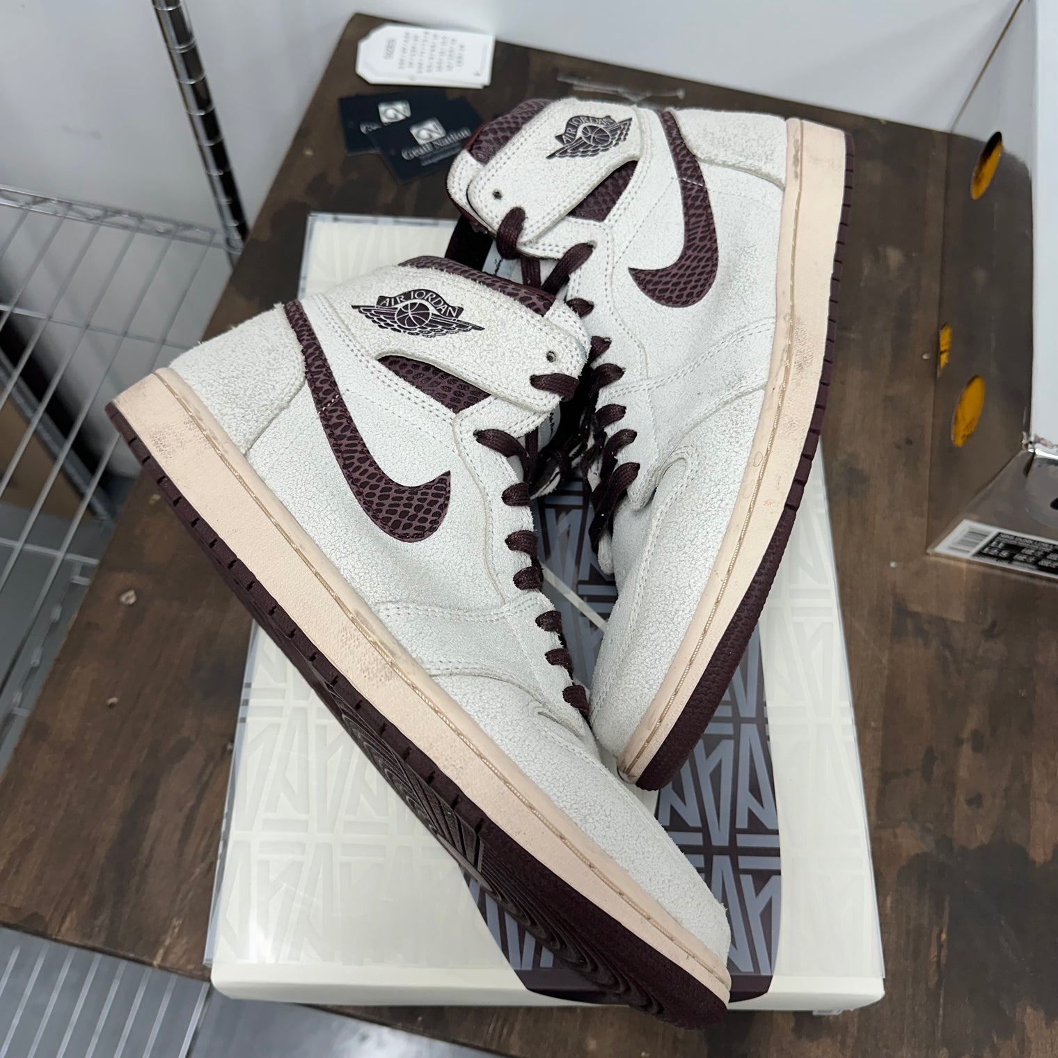 A Ma Maniere Jordan 1 High (USED)