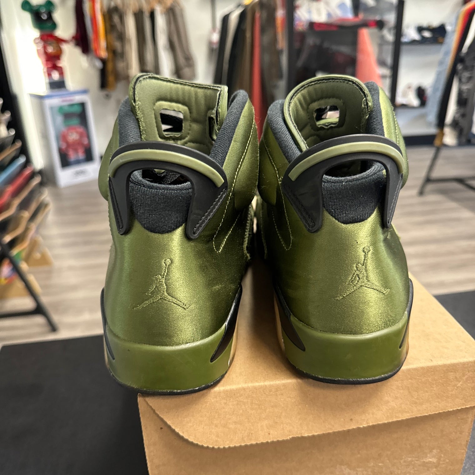 Pinnacle Promo Flight Jacket Jordan 6 (USED, no box)