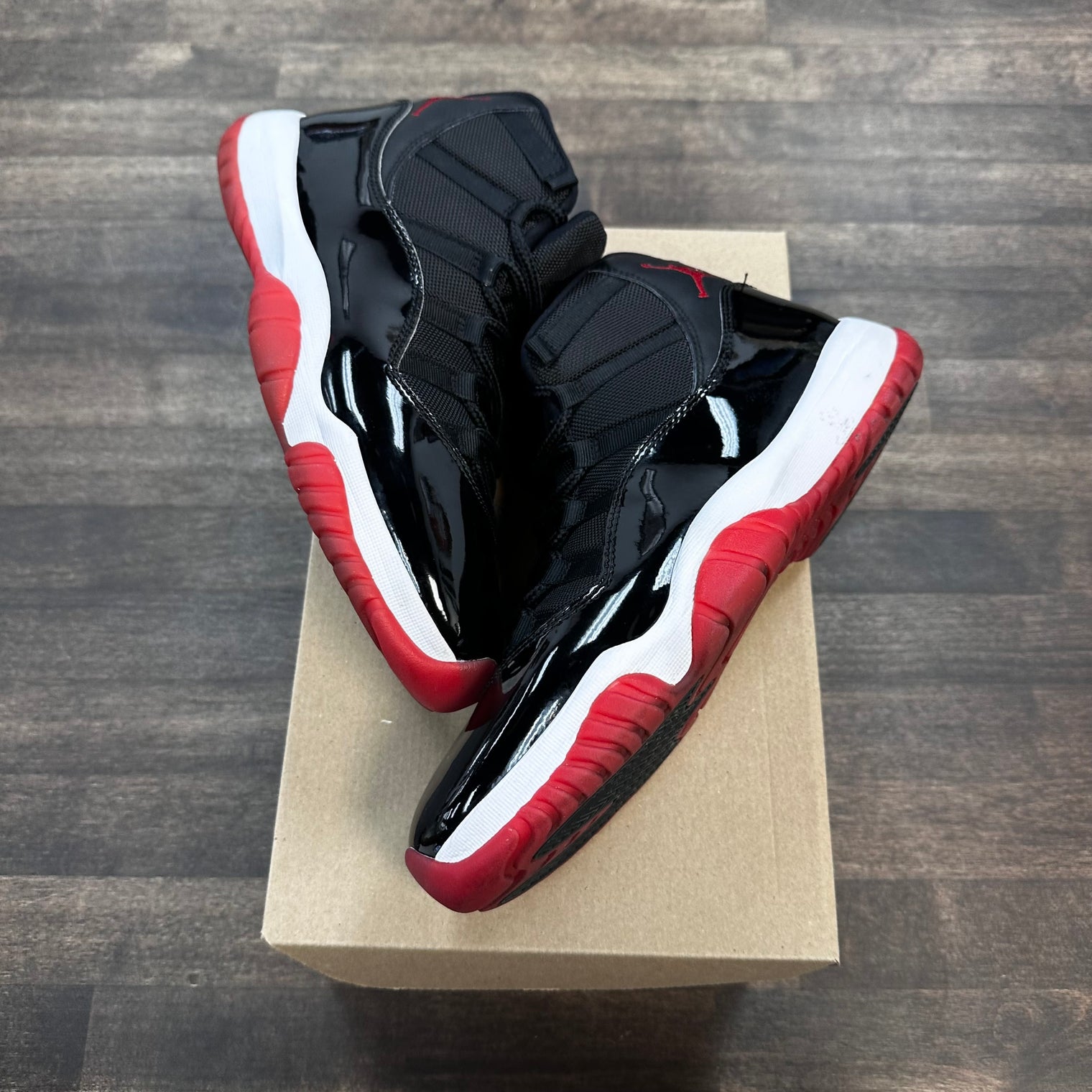 Bred Jordan 11 2019 (USED, No Box)