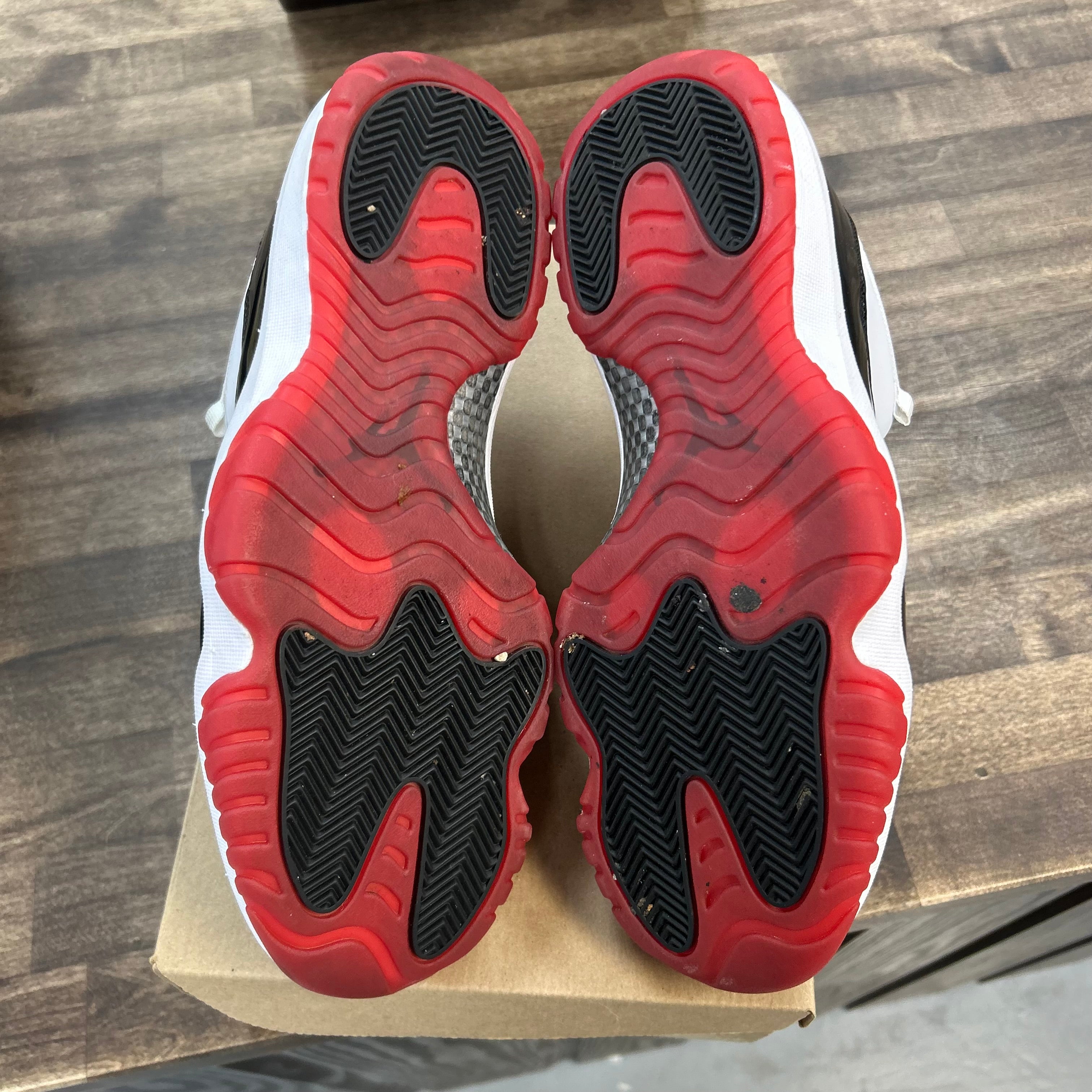 Jordan 11 Retro Low Concord Bred (US 12) (USED, No Box) Size 12 (Pre-Owned) - Image 5