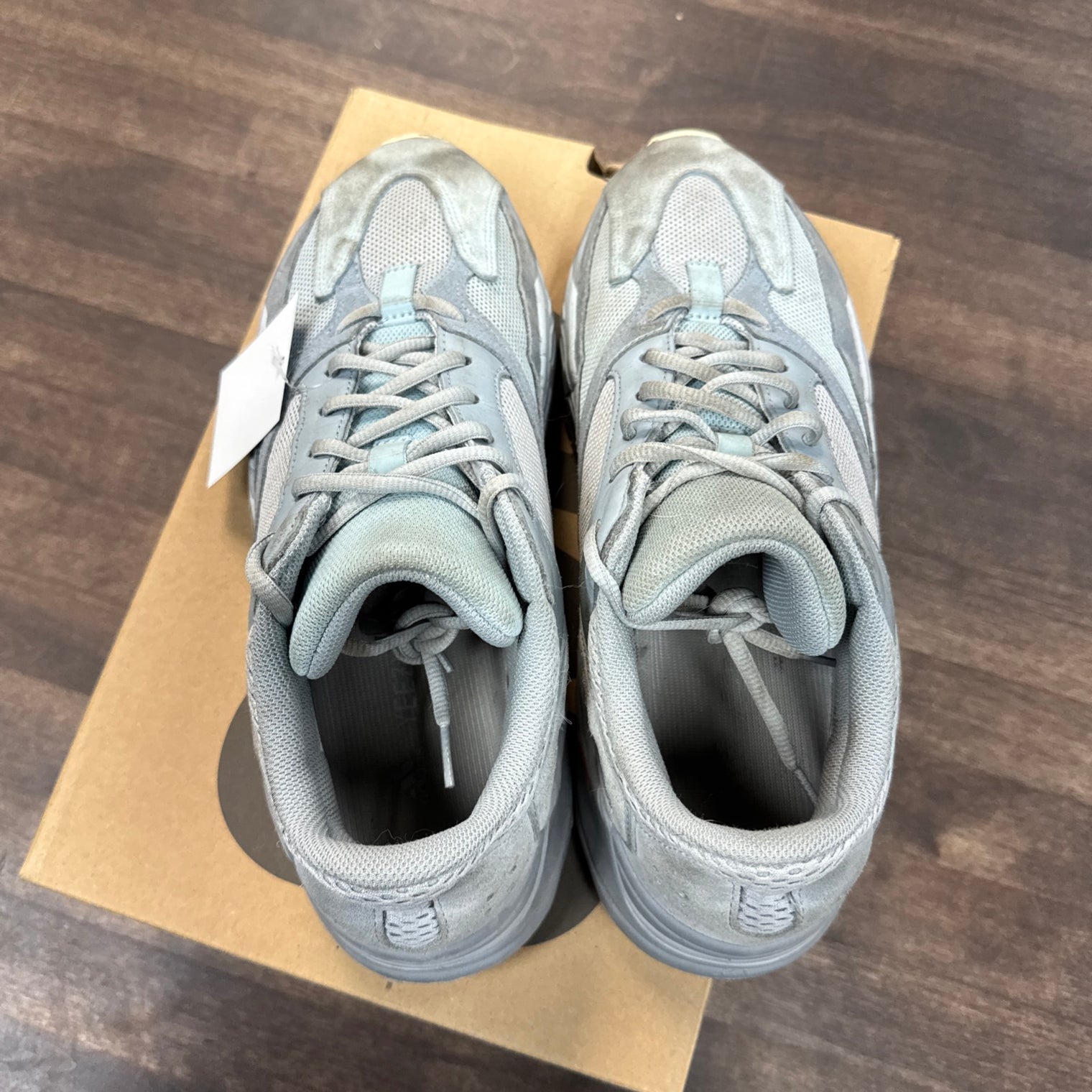 Inertia Yeezy 700 (USED)