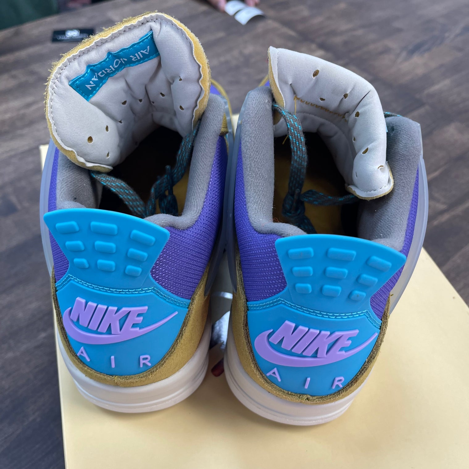 Union Moss Jordan 4 (USED)