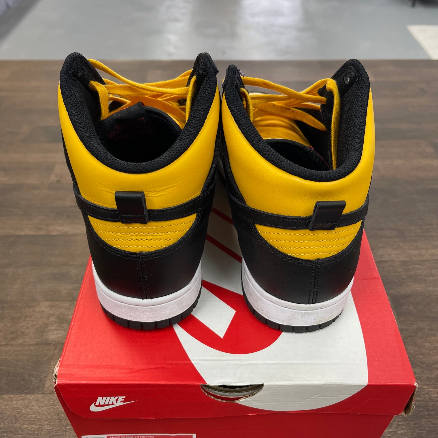 Reverse Goldenrod Nike Dunk High (USED)