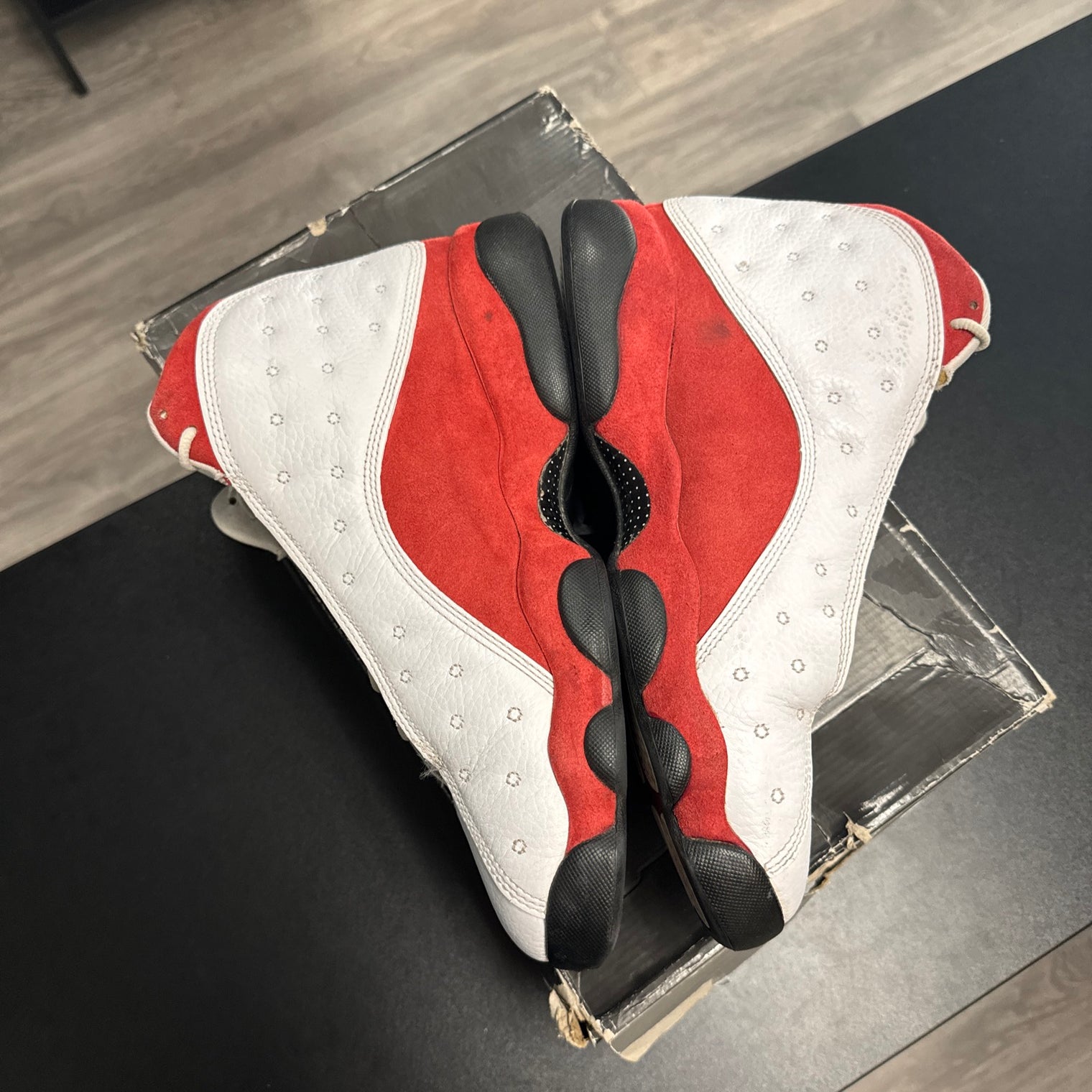 Cherry Jordan 13 2010 (USED)