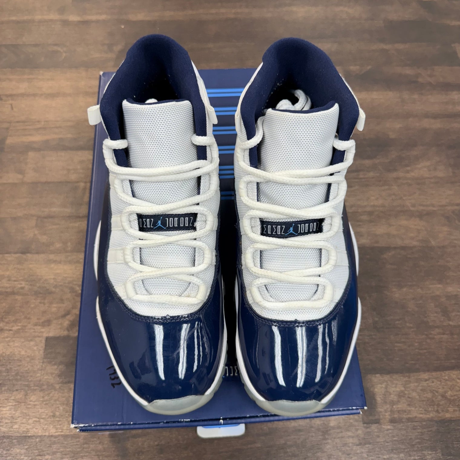 Win like 82 Jordan 11 (USED)