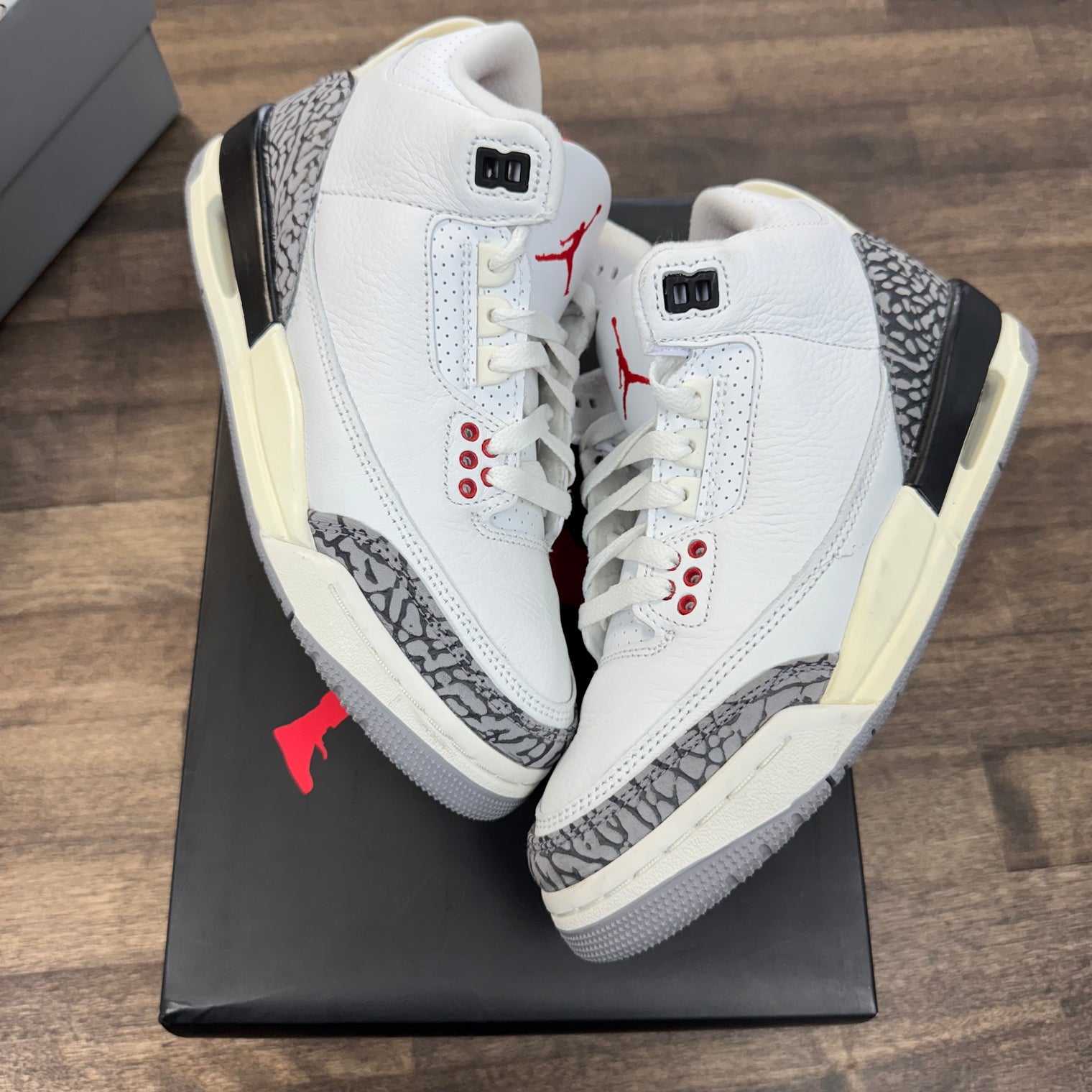 (GS) White Cement Jordan 3 (USED)