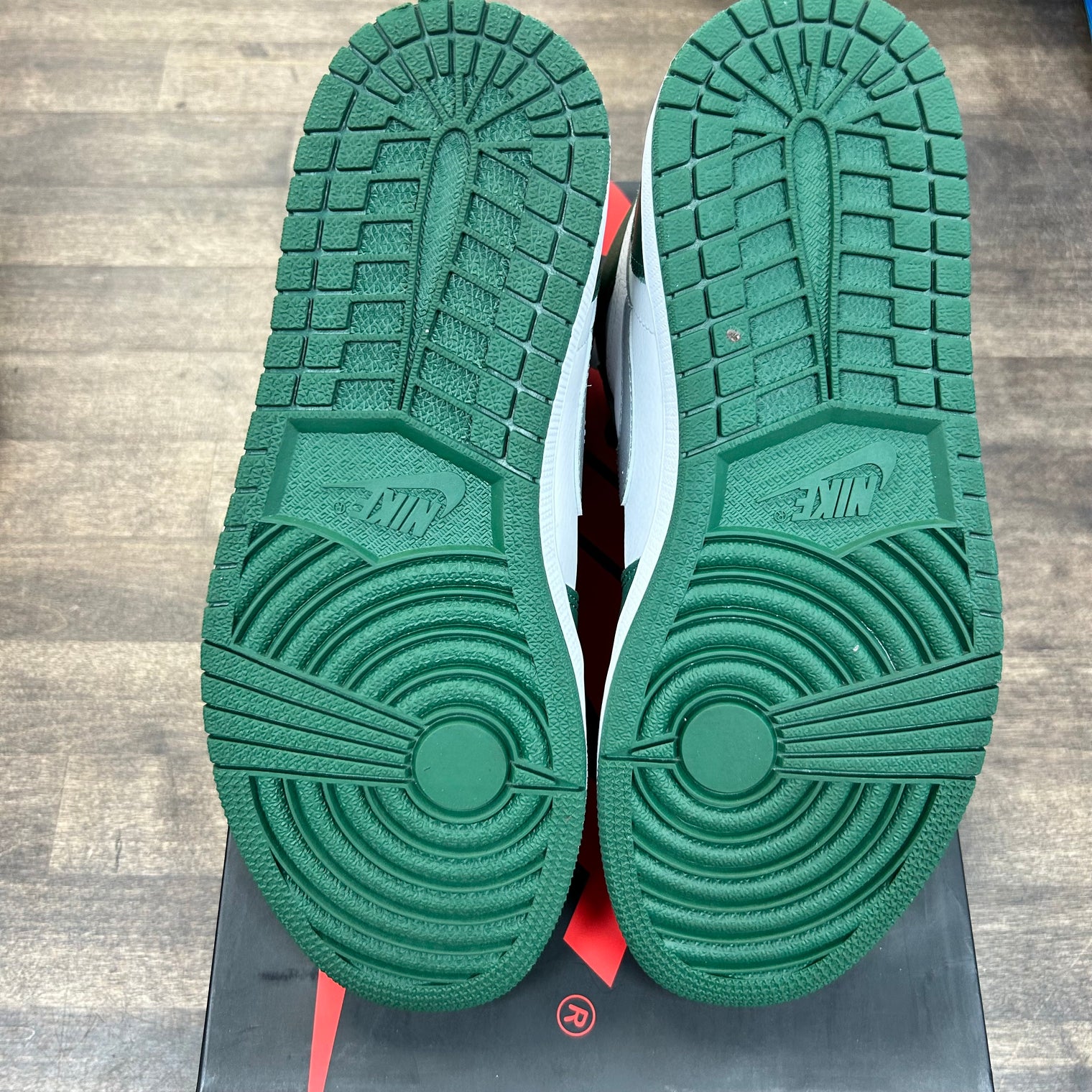 Gorge Green Jordan 1 High (USED)