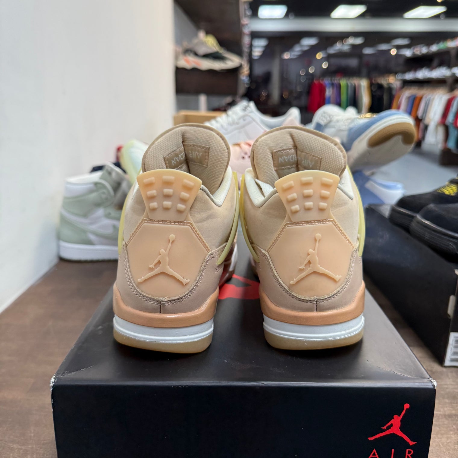 Shimmer Jordan 4 Retro (Women's) (USED,No Box)