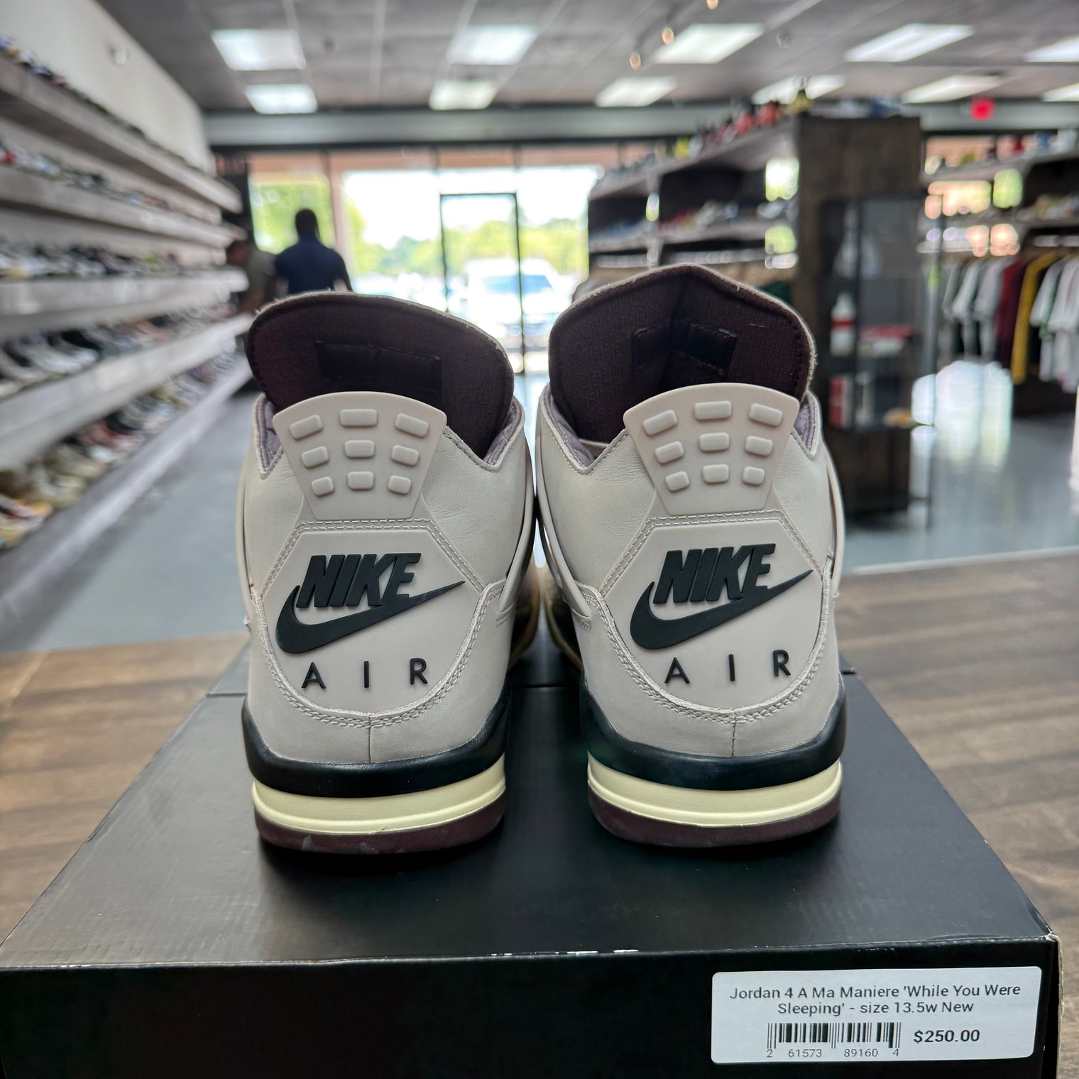 (W) WYWS A Ma Maniere Jordan 4 (USED)