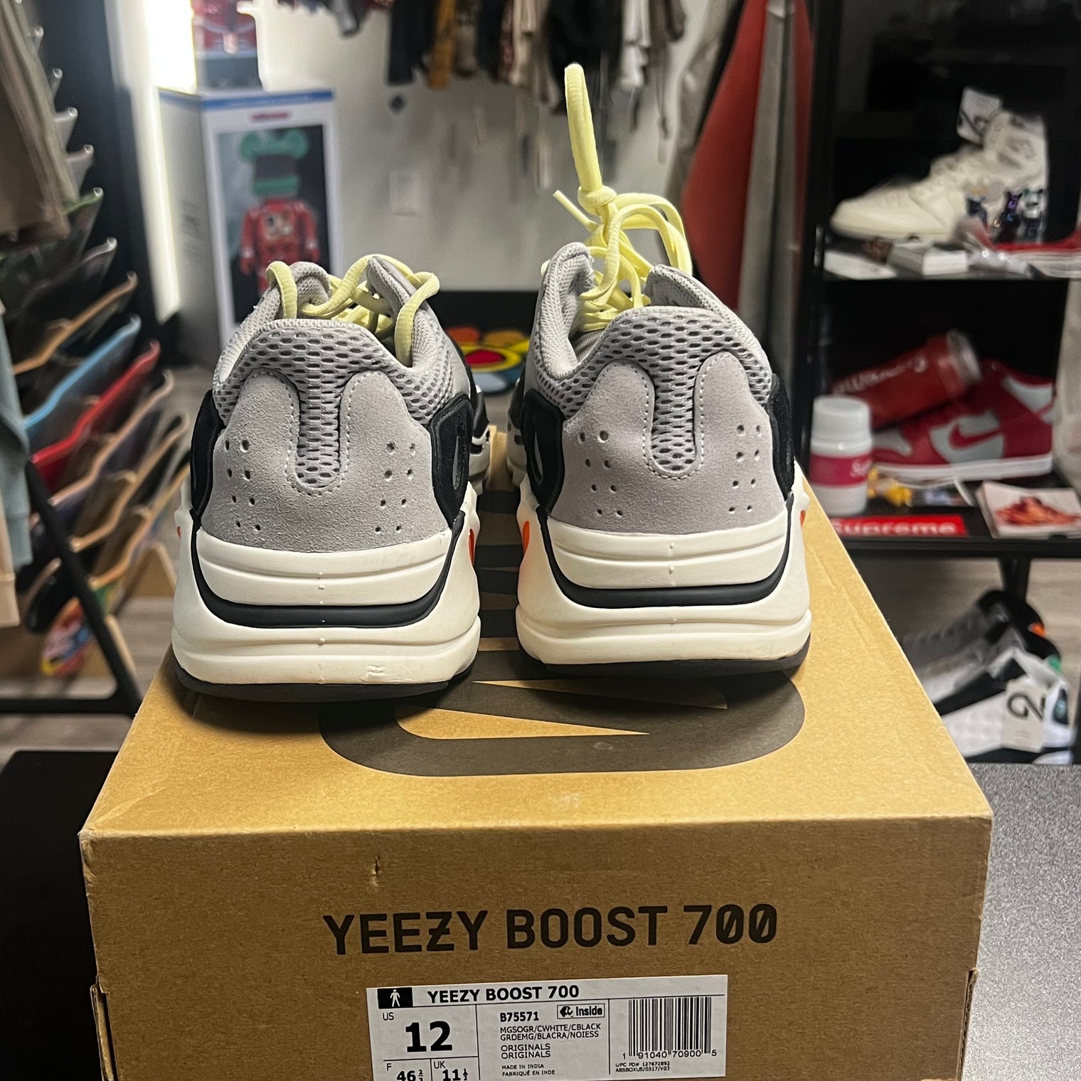 Yeezy Boost 700 Wave Runner (USED)