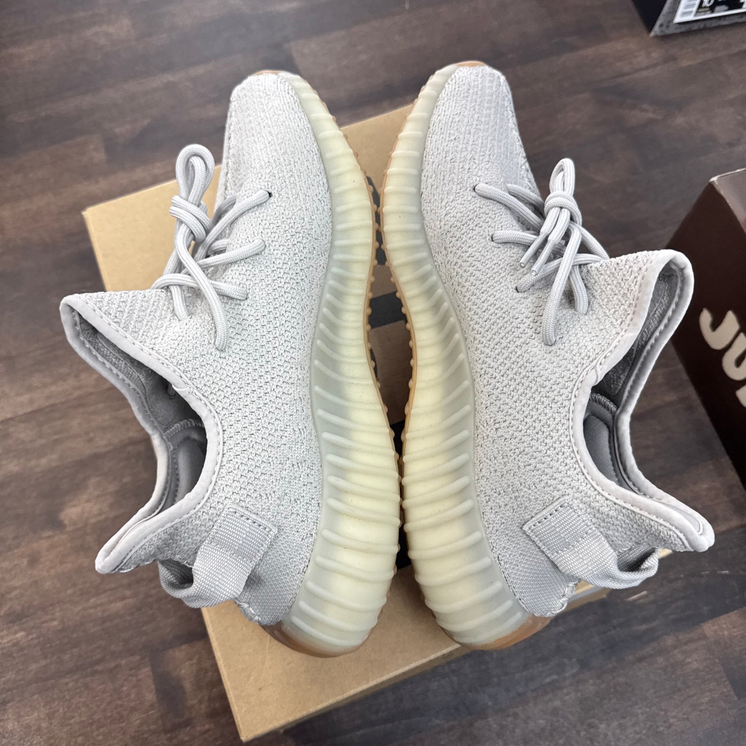 Sesame Yeezy 350 (USED)