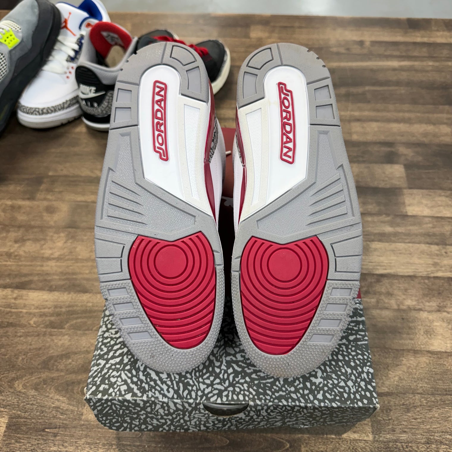 Cardinal Jordan 3 Retro (USED)