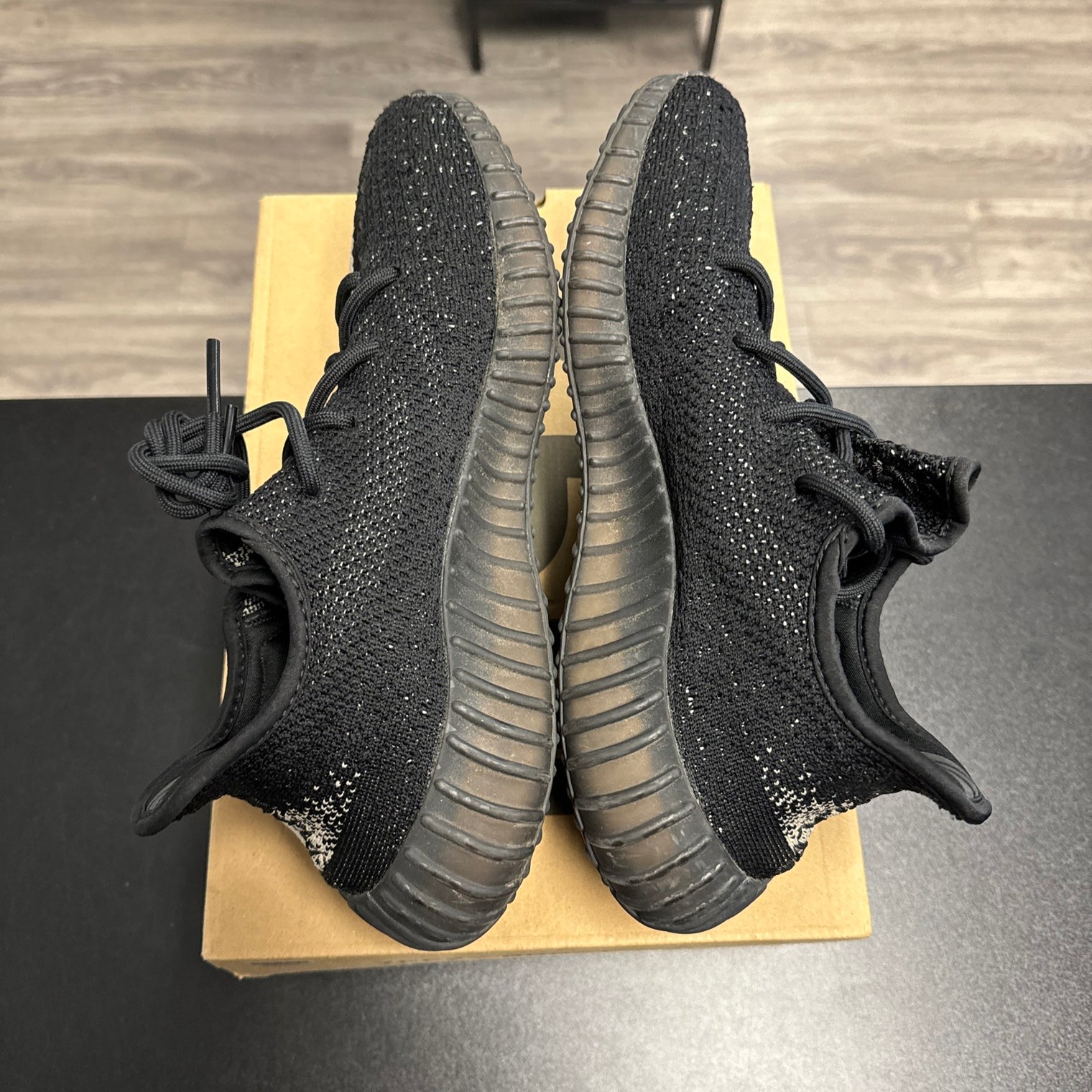 adidas Yeezy Boost 350 V2 Low Oreo (USED)