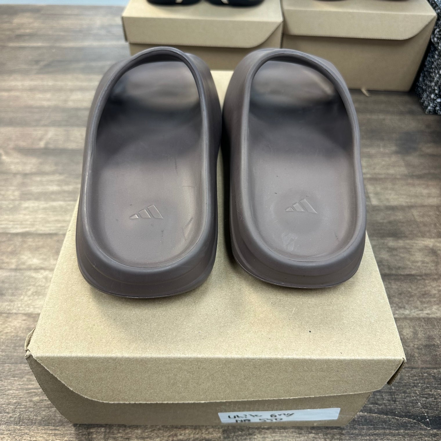 Soot Yeezy Slide (Original Release) (USED, No Box)