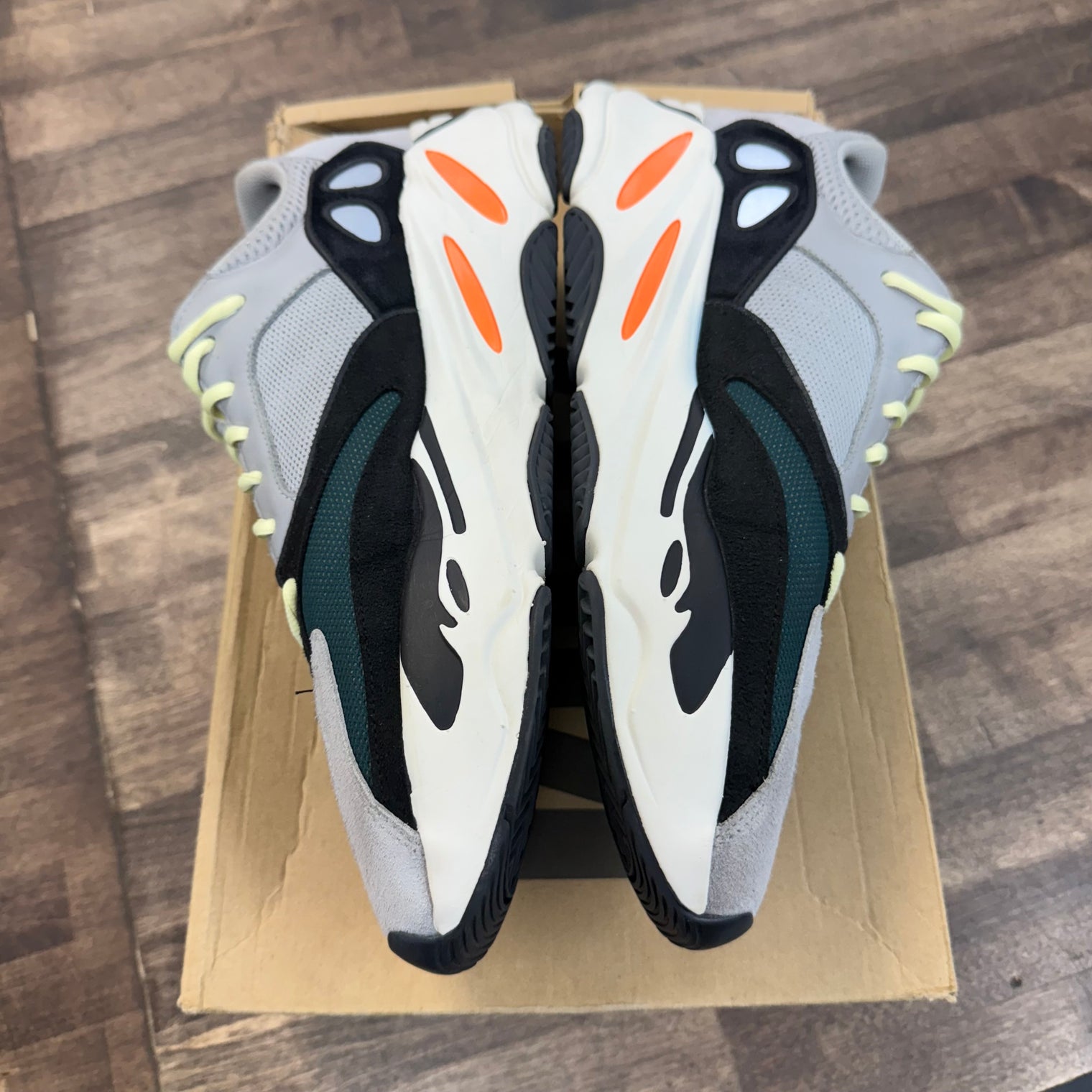 Wave Runner Yeezy 700 (USED)