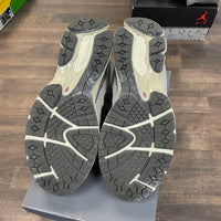 Rain Cloud New Balance 2002R (USED)