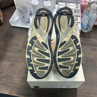 Bad Bunny adidas Response CL (USED)