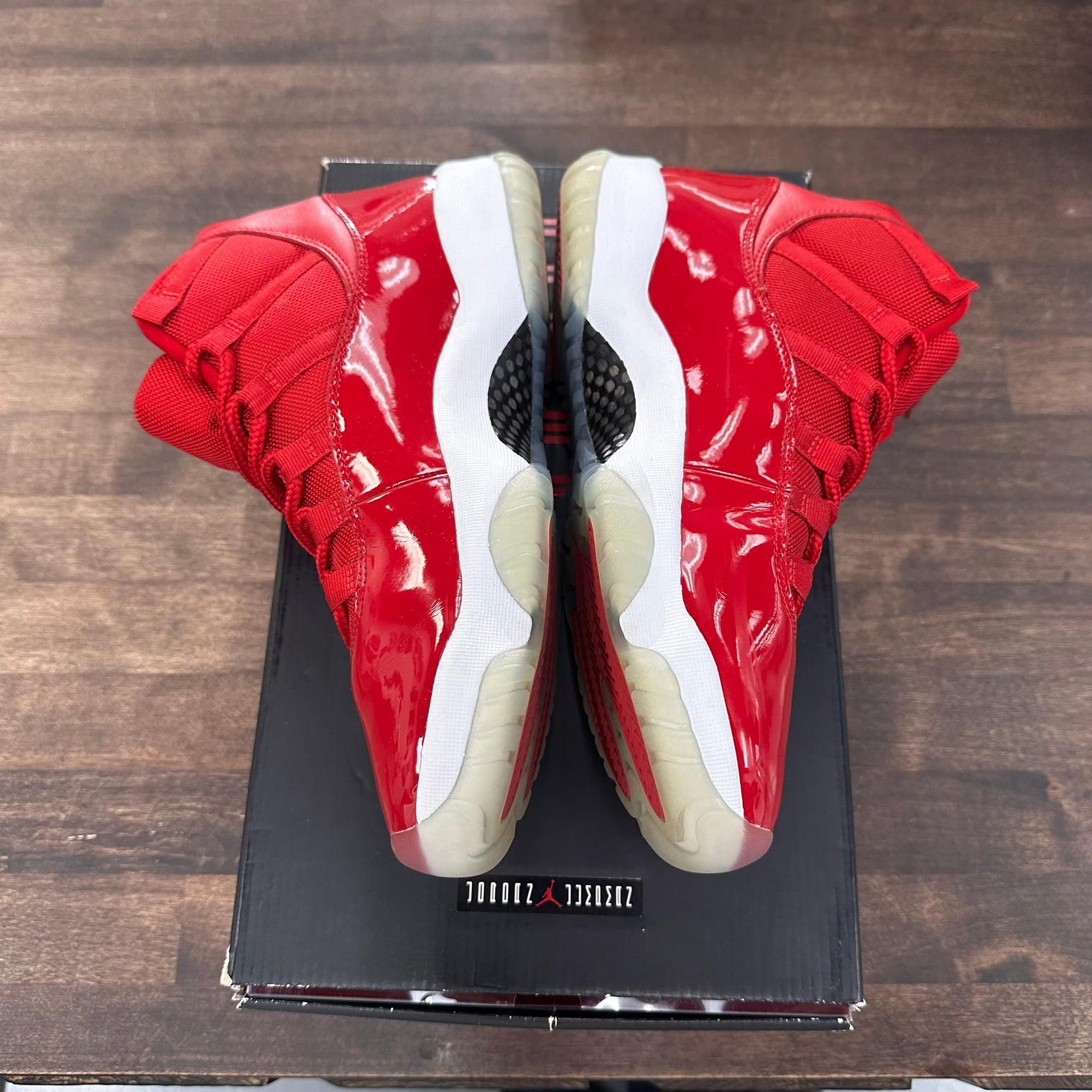 Win like 96 Jordan 11 (USED)