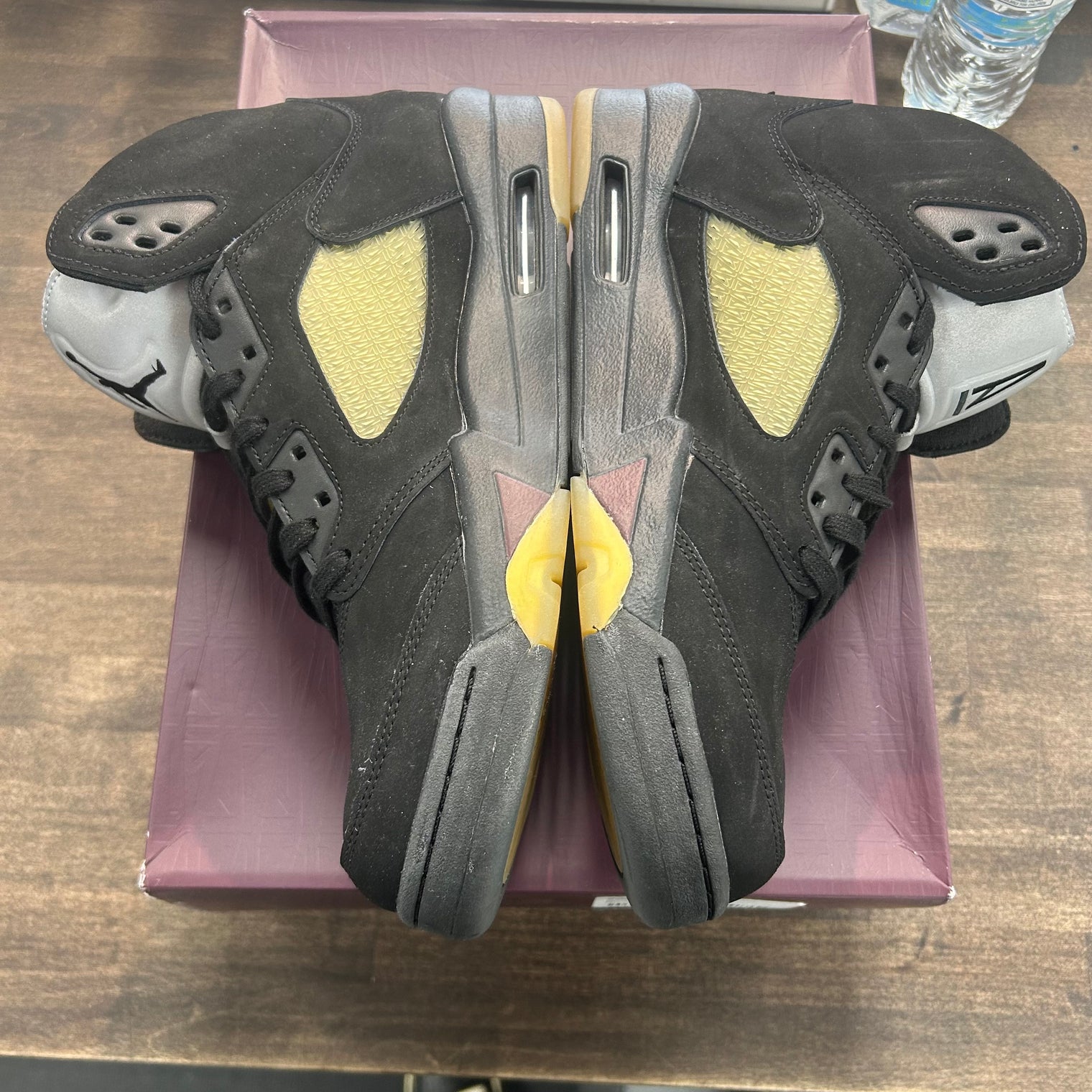 A Ma Maniere Dusk Jodan 5 Retro (USED)